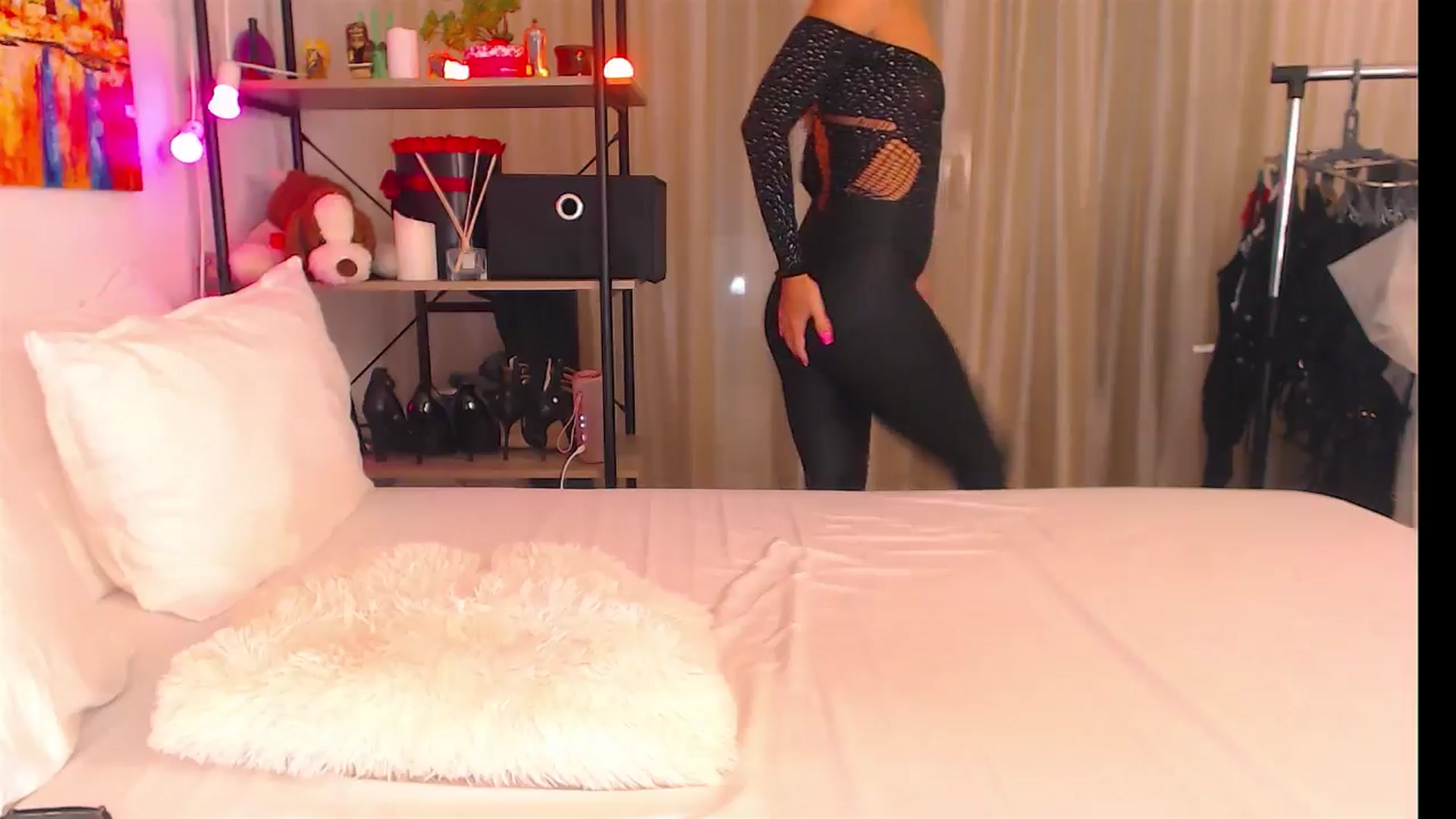 Gallery image thumbnail from AndreaWoow's myfreecams stream on, 10/02/2024, 16:49 image 6 of 20