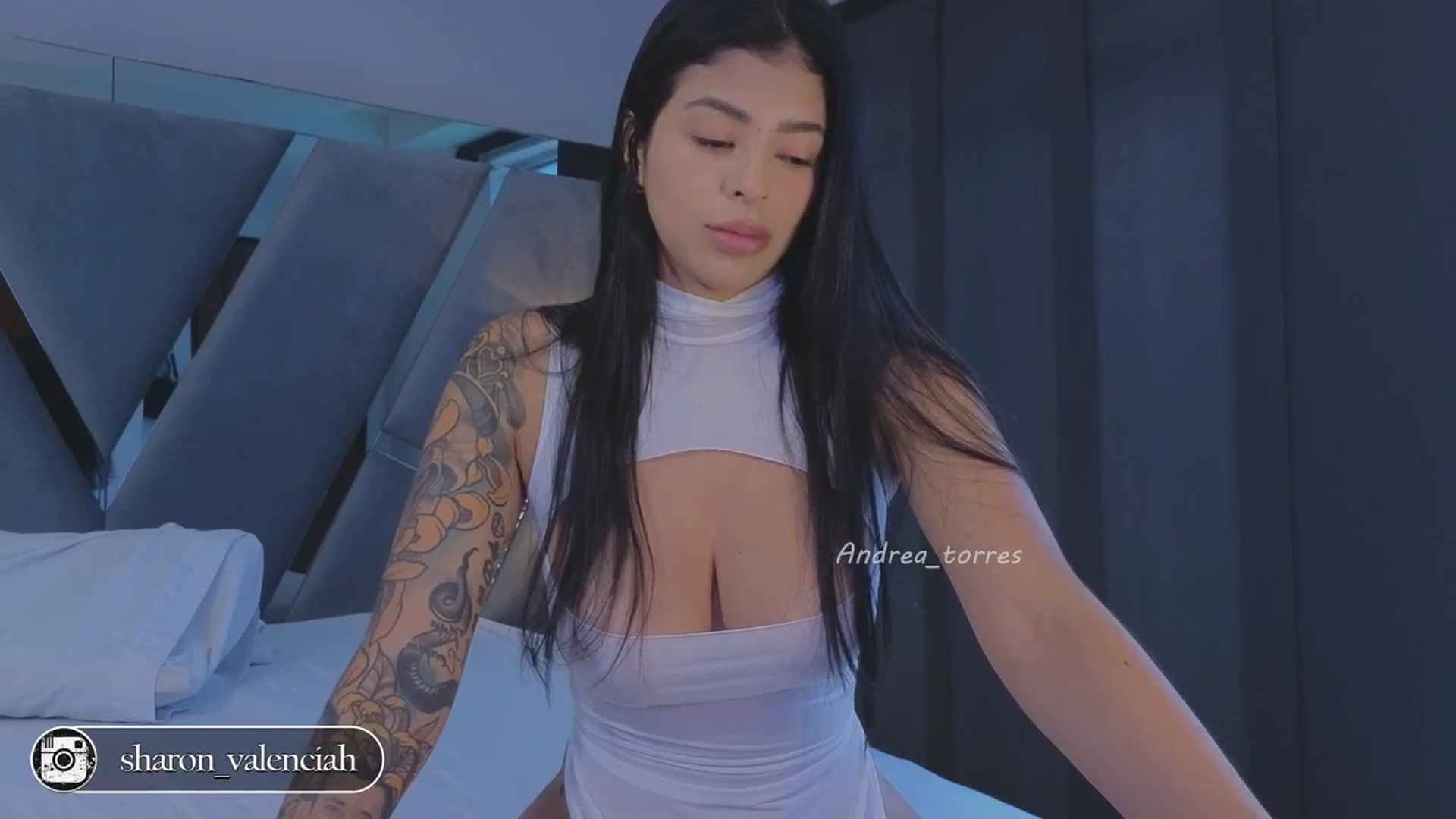 Gallery image thumbnail from Andrea_T's myfreecams stream on, 03/17/2024, 14:51 image 15 of 20