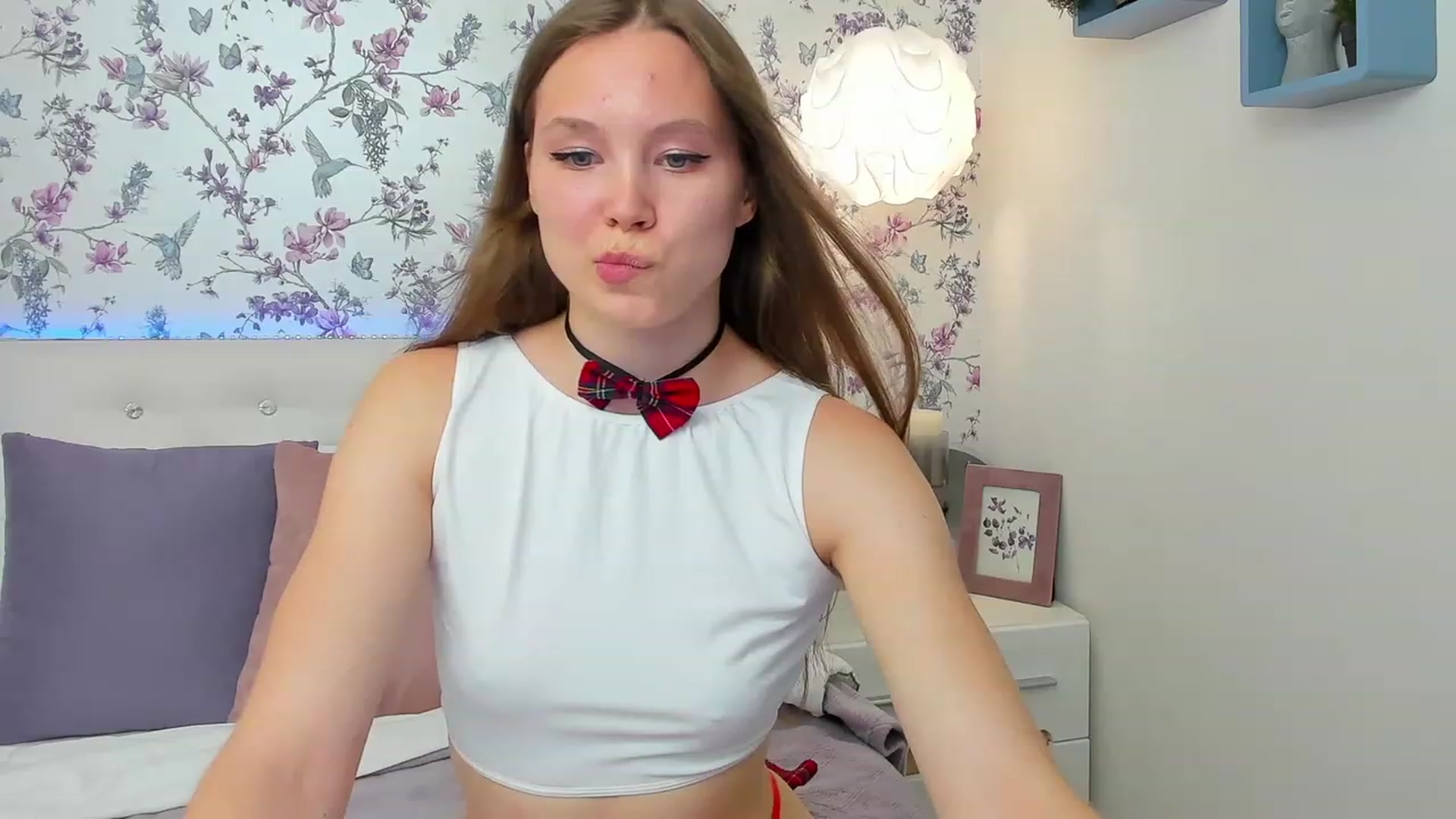 Gallery image thumbnail from AndriMoon's myfreecams stream on, 08/27/2023, 17:33 image 10 of 20