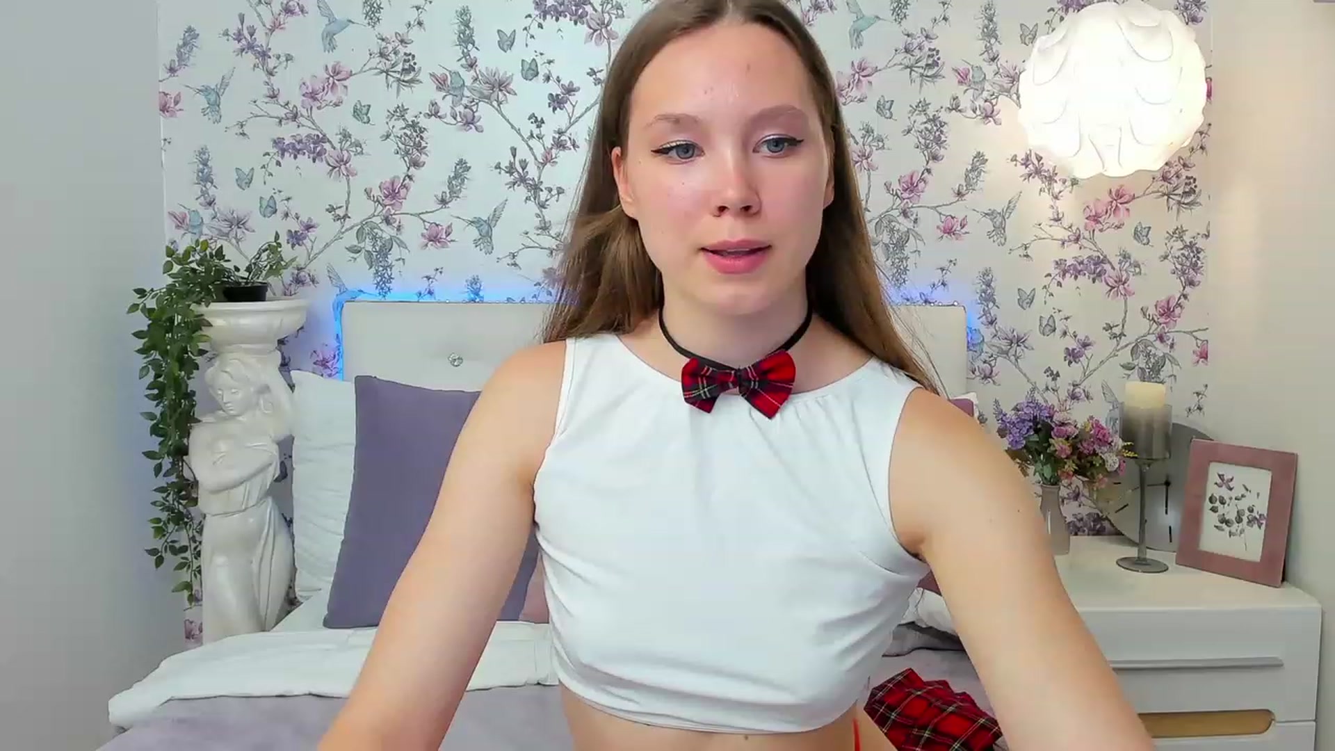 Gallery image thumbnail from AndriMoon's myfreecams stream on, 08/27/2023, 17:33 image 14 of 20