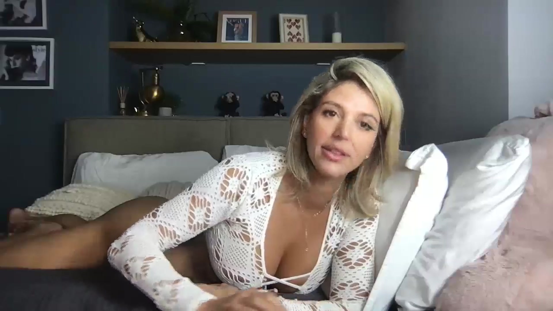 Gallery image thumbnail from Andromeda55's myfreecams stream on, 08/12/2024, 02:42 image 18 of 20