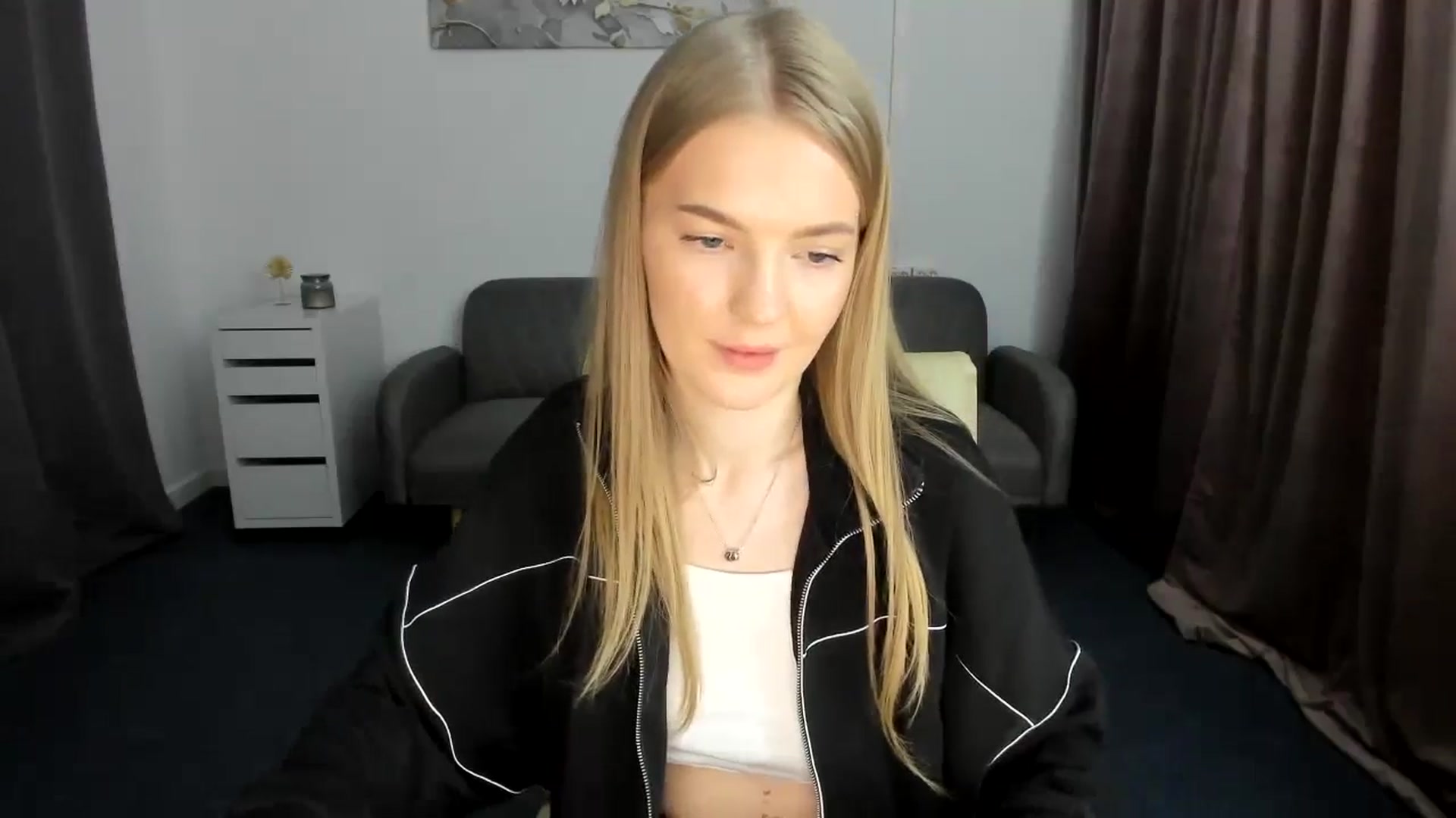Gallery image thumbnail from AndySky's myfreecams stream on, 01/27/2025, 18:52 image 17 of 20