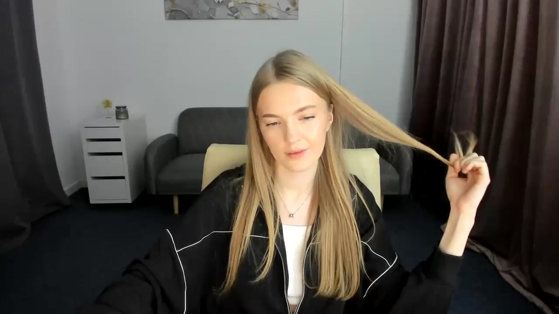 Gallery image thumbnail from AndySky's myfreecams stream on, 01/27/2025, 18:52 image 1 of 20