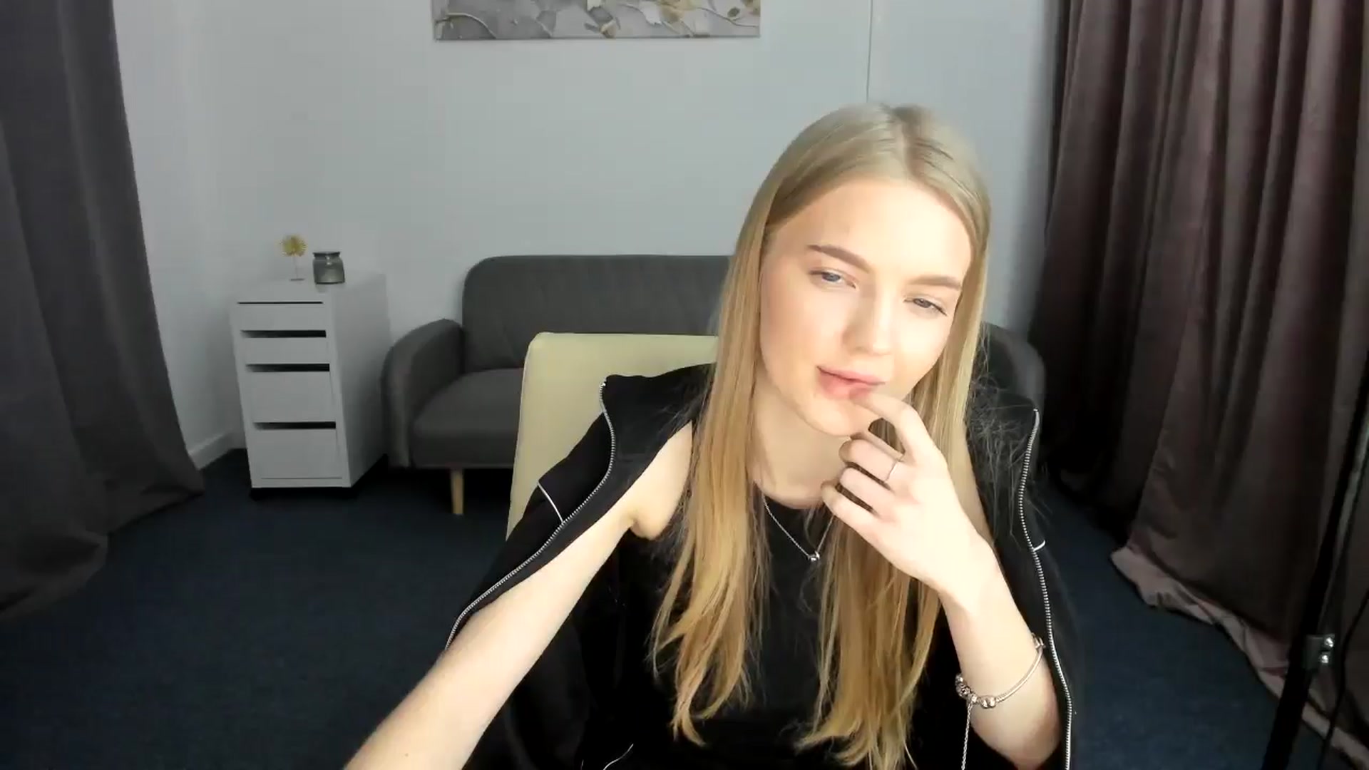 Gallery image thumbnail from AndySky's myfreecams stream on, 01/30/2025, 21:09 image 14 of 20