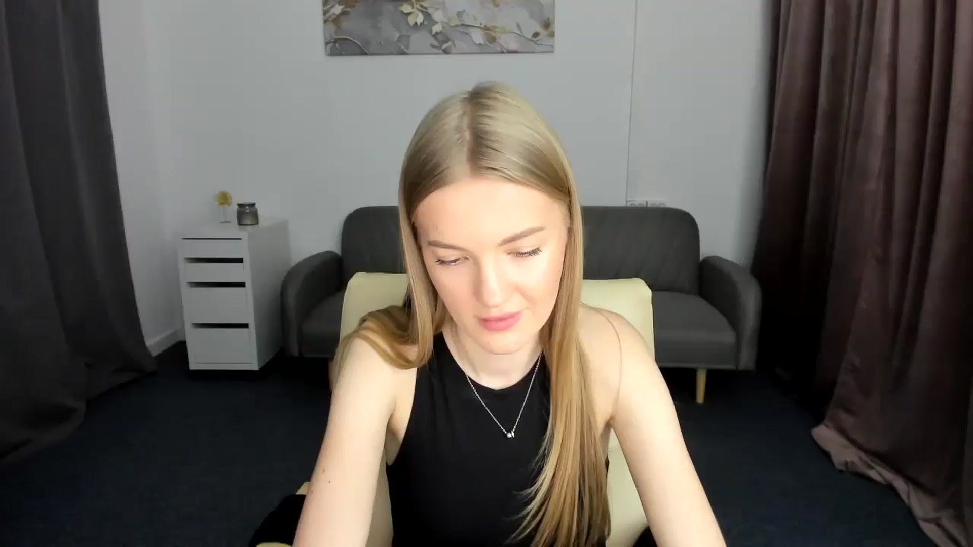 Gallery image thumbnail from AndySky's myfreecams stream on, 02/01/2025, 18:19 image 16 of 20