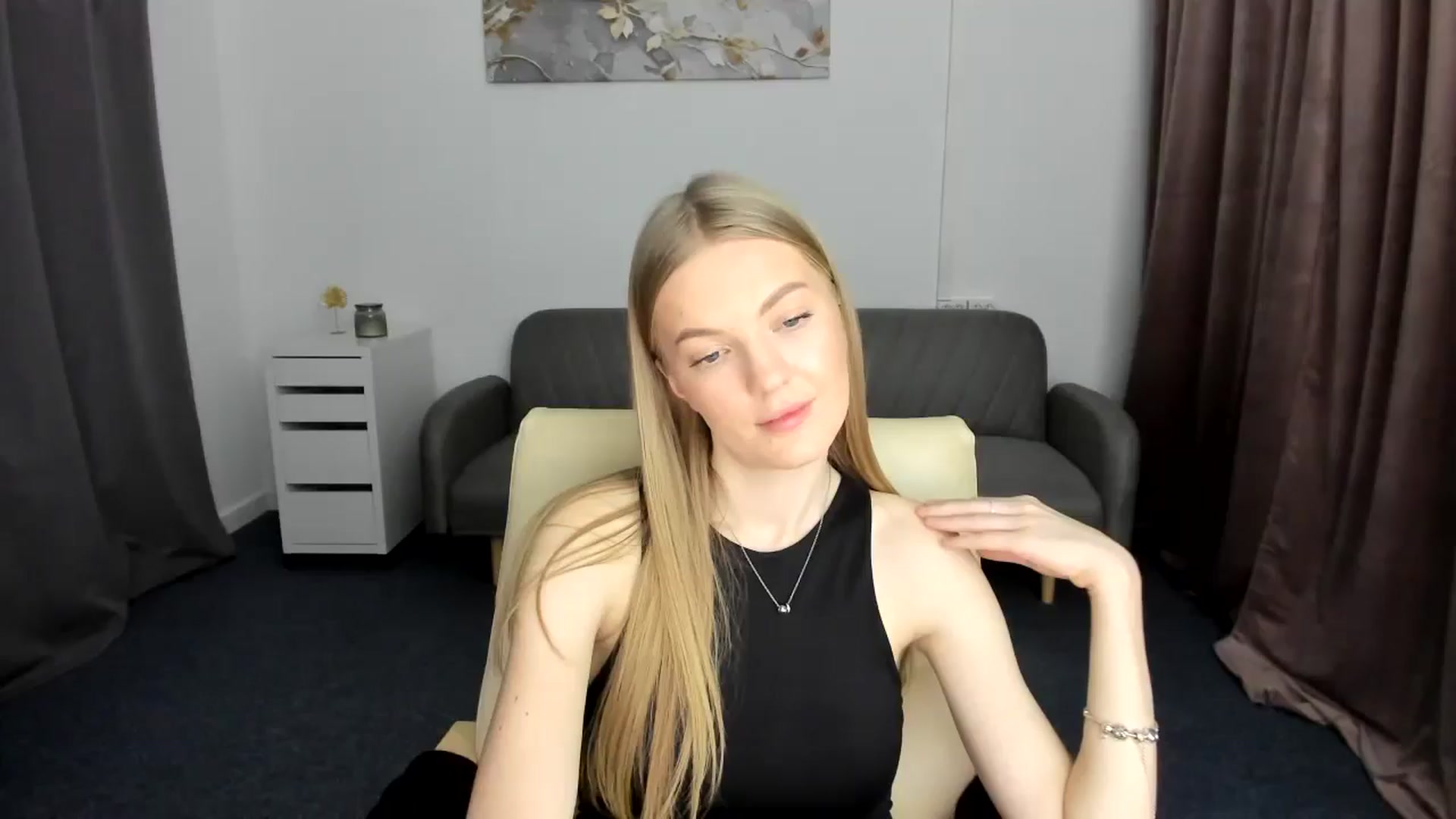 Gallery image thumbnail from AndySky's myfreecams stream on, 02/01/2025, 18:19 image 14 of 20