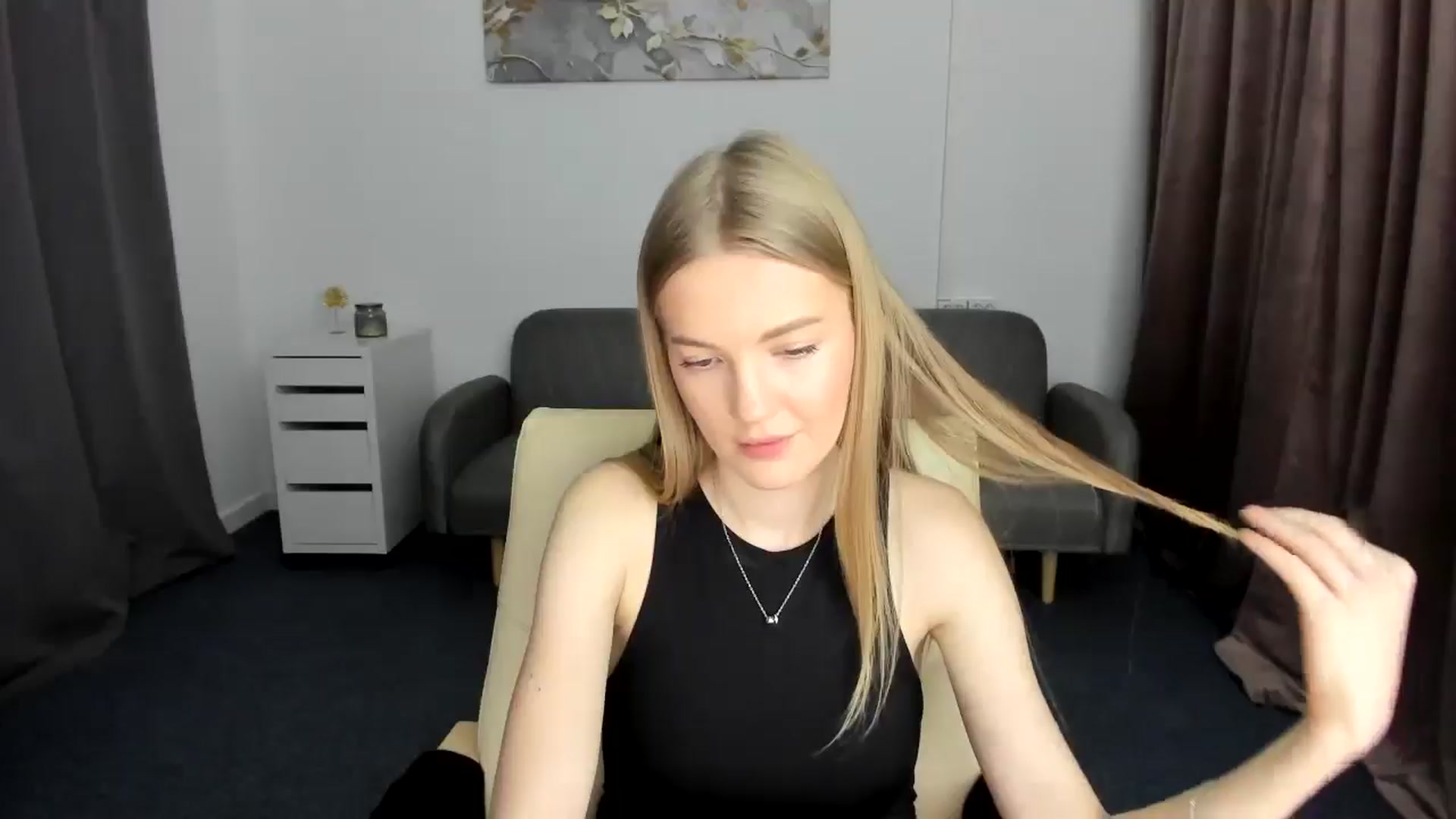 Gallery image thumbnail from AndySky's myfreecams stream on, 02/01/2025, 18:19 image 13 of 20