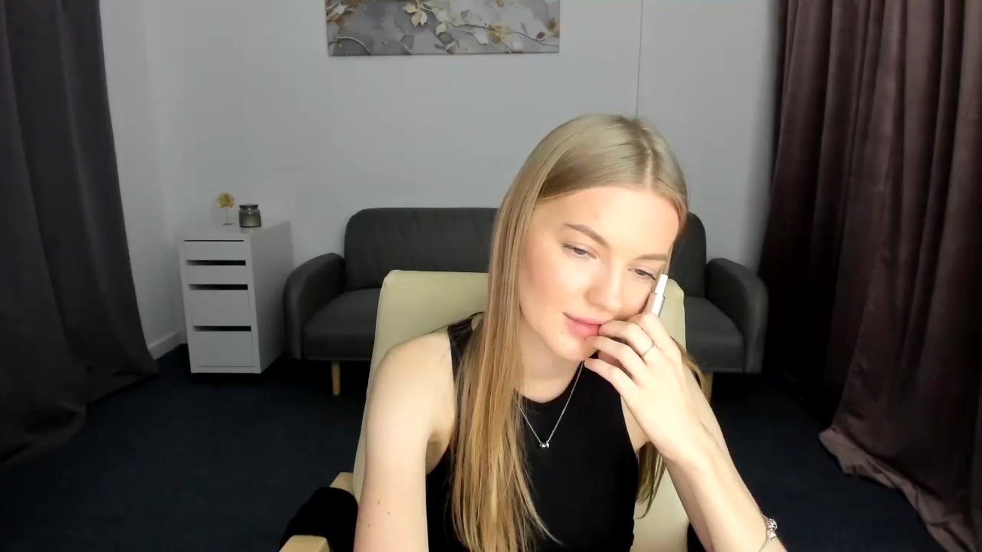 Gallery image thumbnail from AndySky's myfreecams stream on, 02/01/2025, 18:40 image 9 of 20