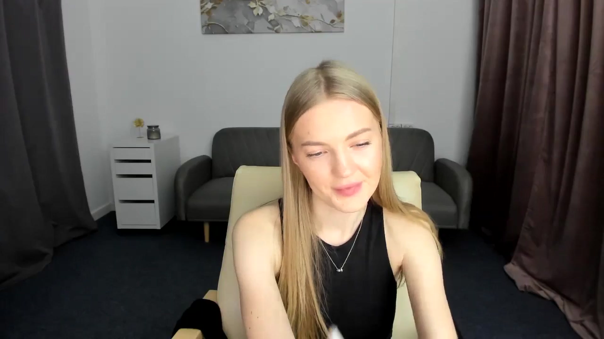 Gallery image thumbnail from AndySky's myfreecams stream on, 02/01/2025, 18:40 image 12 of 20