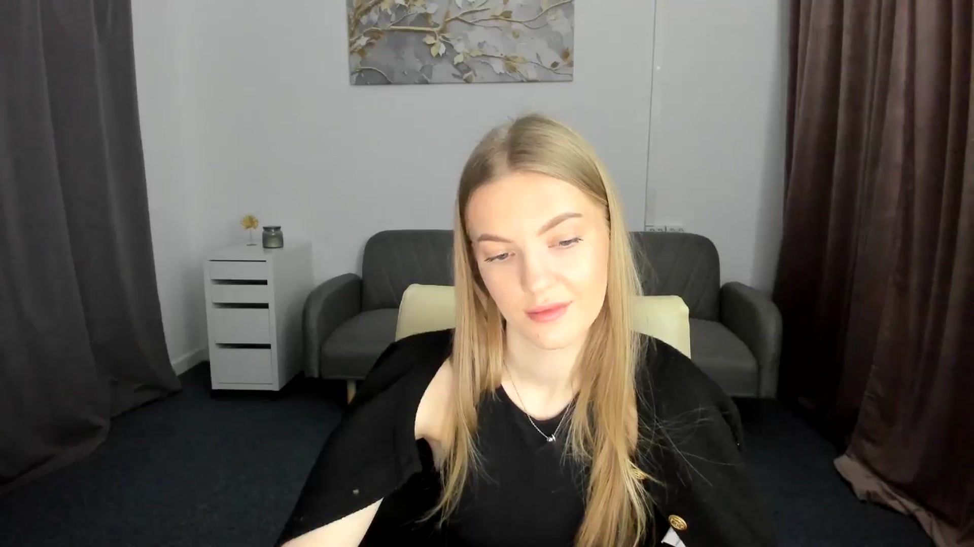 Gallery image thumbnail from AndySky's myfreecams stream on, 02/03/2025, 13:53 image 17 of 20