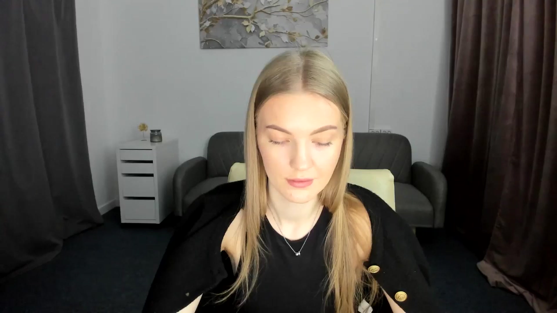 Gallery image thumbnail from AndySky's myfreecams stream on, 02/03/2025, 13:53 image 10 of 20