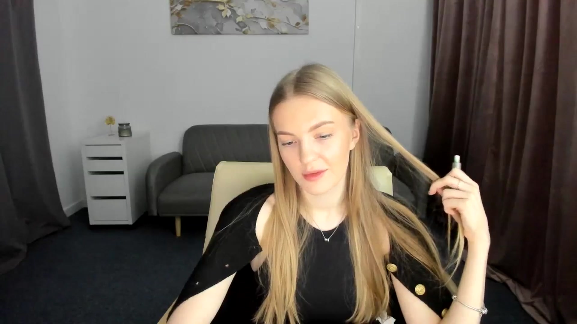 Gallery image thumbnail from AndySky's myfreecams stream on, 02/03/2025, 18:13 image 6 of 20