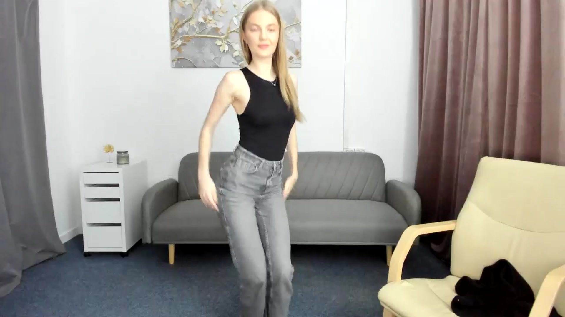 Gallery image thumbnail from AndySky's myfreecams stream on, 02/03/2025, 18:13 image 17 of 20