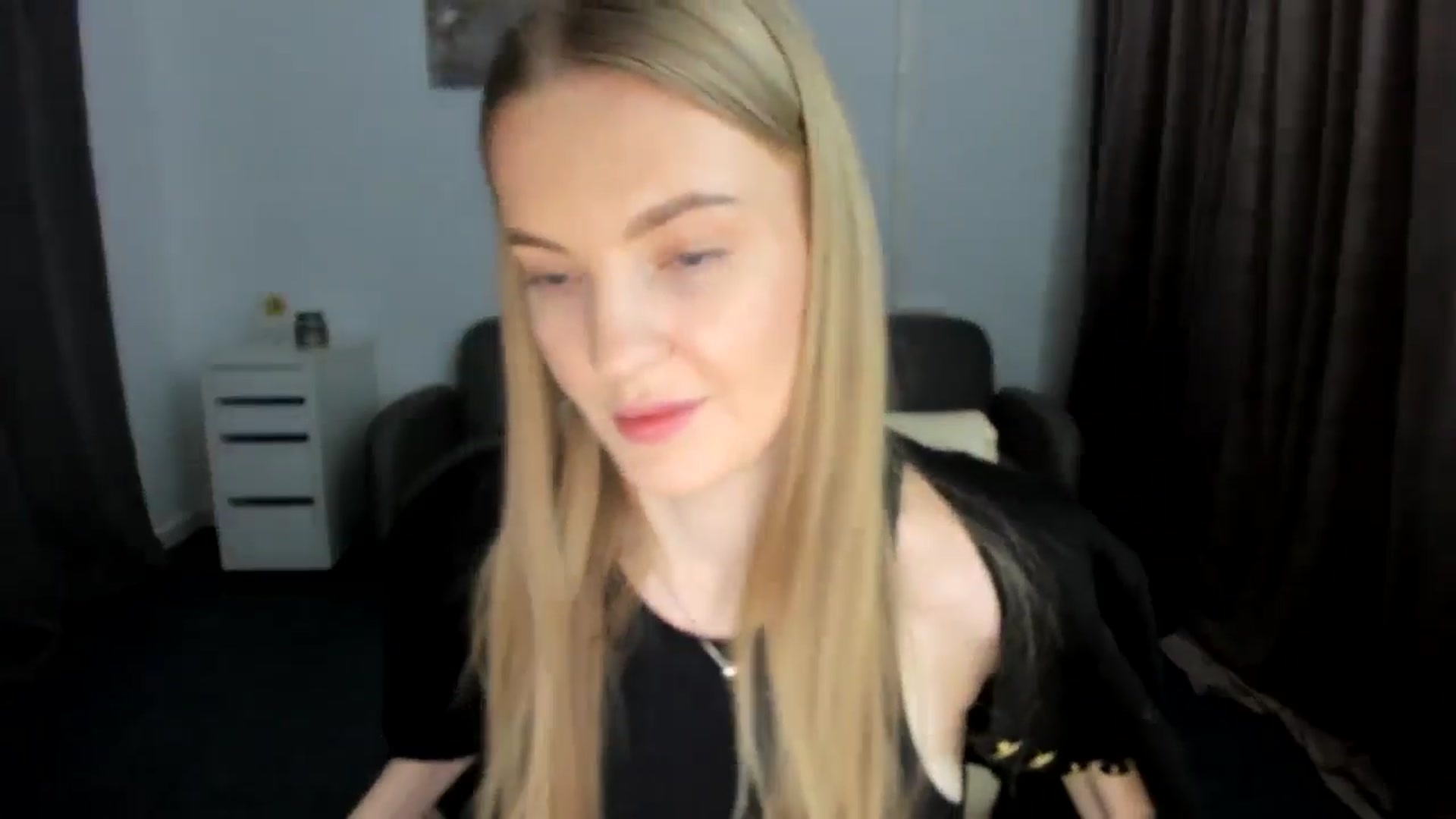Gallery image thumbnail from AndySky's myfreecams stream on, 02/03/2025, 18:13 image 4 of 20