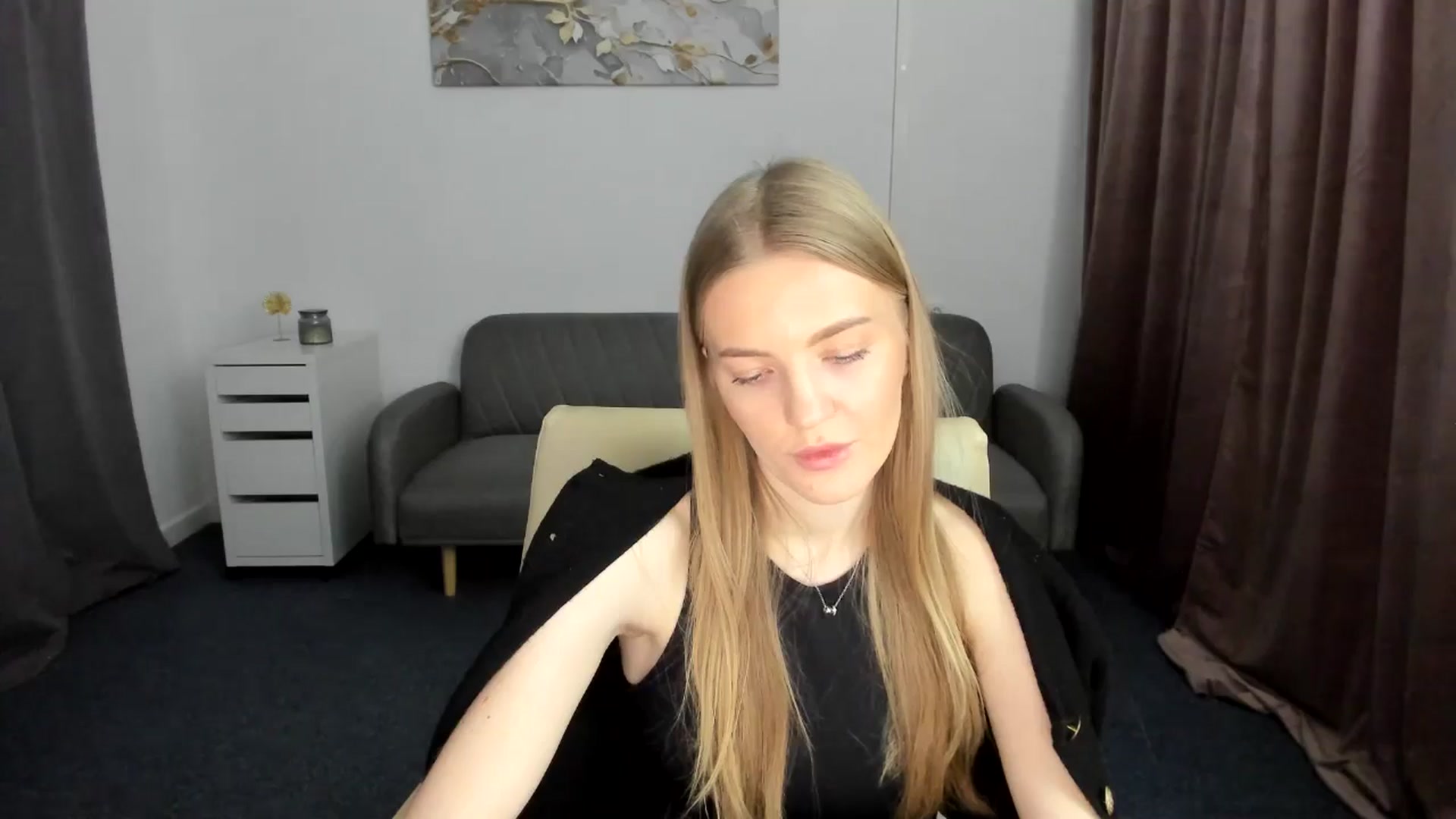 Gallery image thumbnail from AndySky's myfreecams stream on, 02/03/2025, 18:13 image 10 of 20