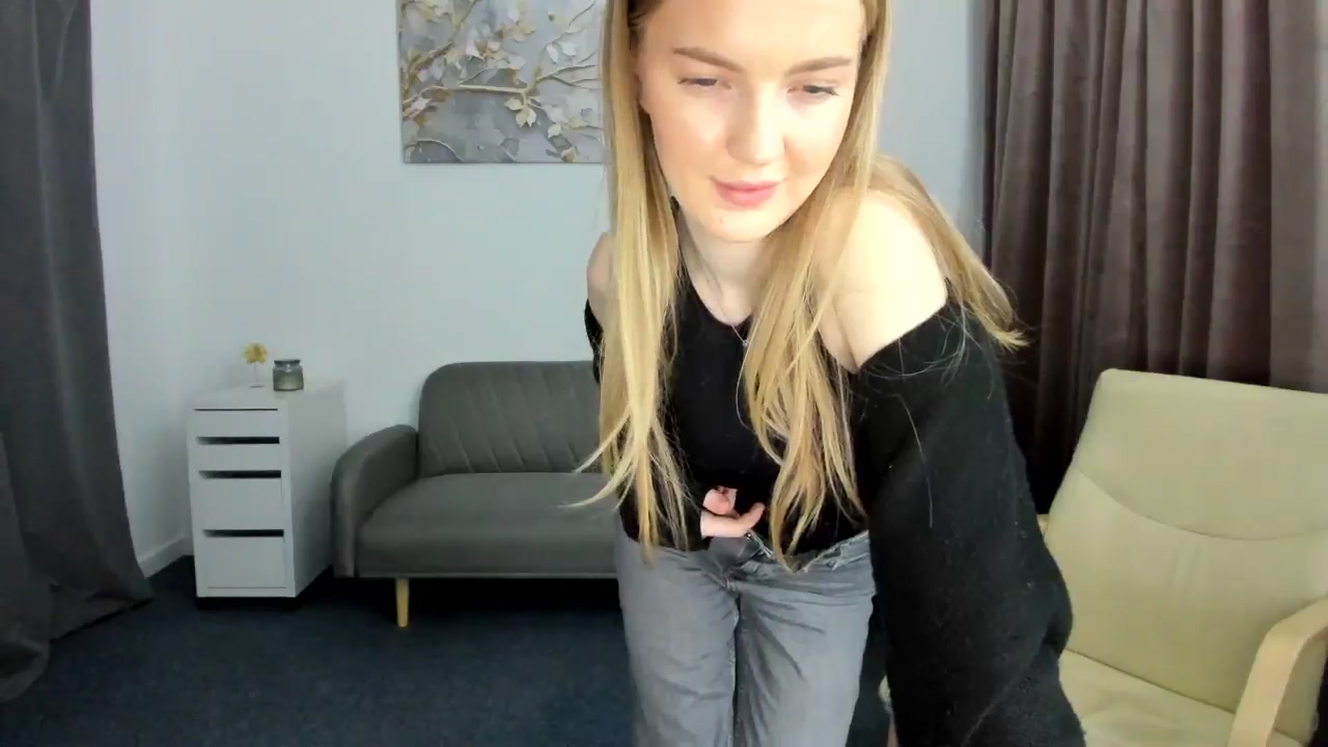 Gallery image thumbnail from AndySky's myfreecams stream on, 02/03/2025, 20:44 image 9 of 20