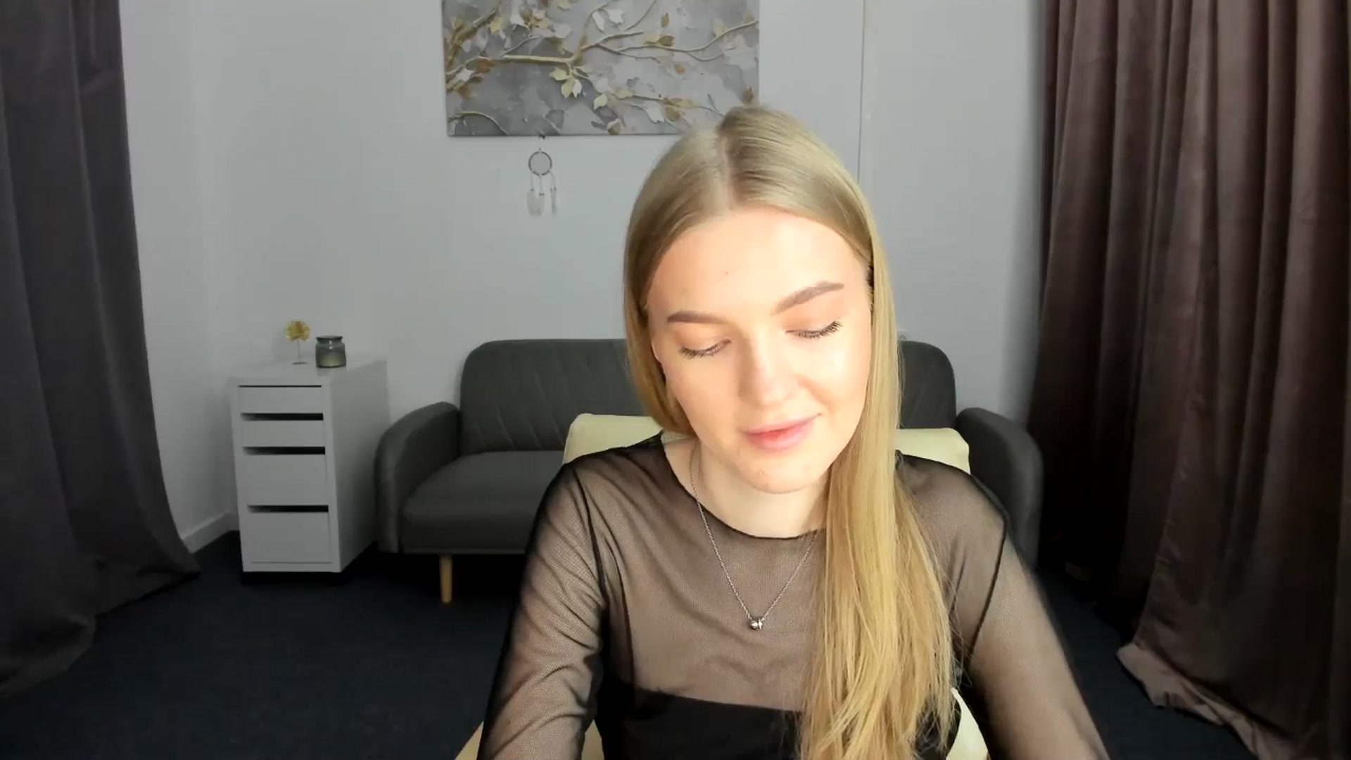 Gallery image thumbnail from AndySky's myfreecams stream on, 02/06/2025, 15:32 image 6 of 20