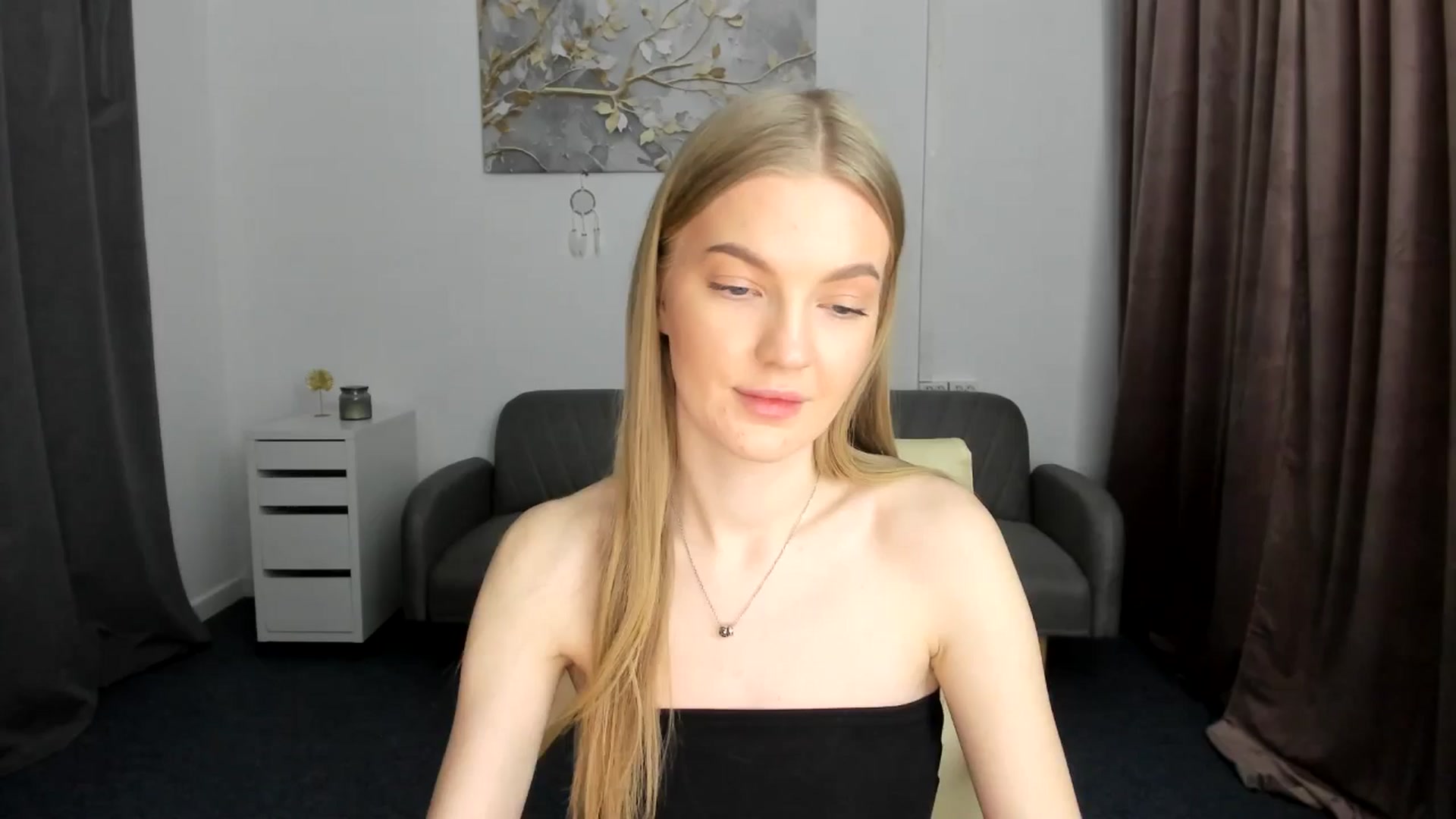 Gallery image thumbnail from AndySky's myfreecams stream on, 02/06/2025, 15:55 image 8 of 20
