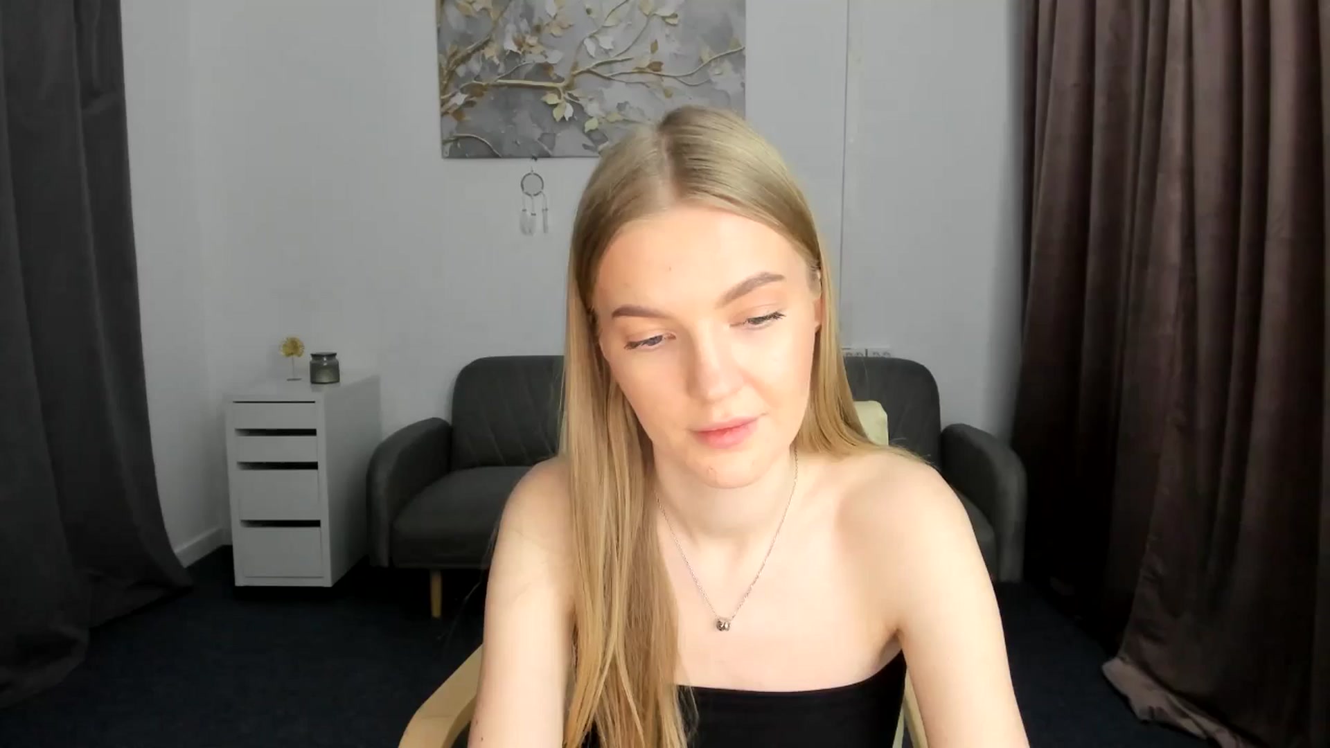 Gallery image thumbnail from AndySky's myfreecams stream on, 02/06/2025, 15:55 image 4 of 20
