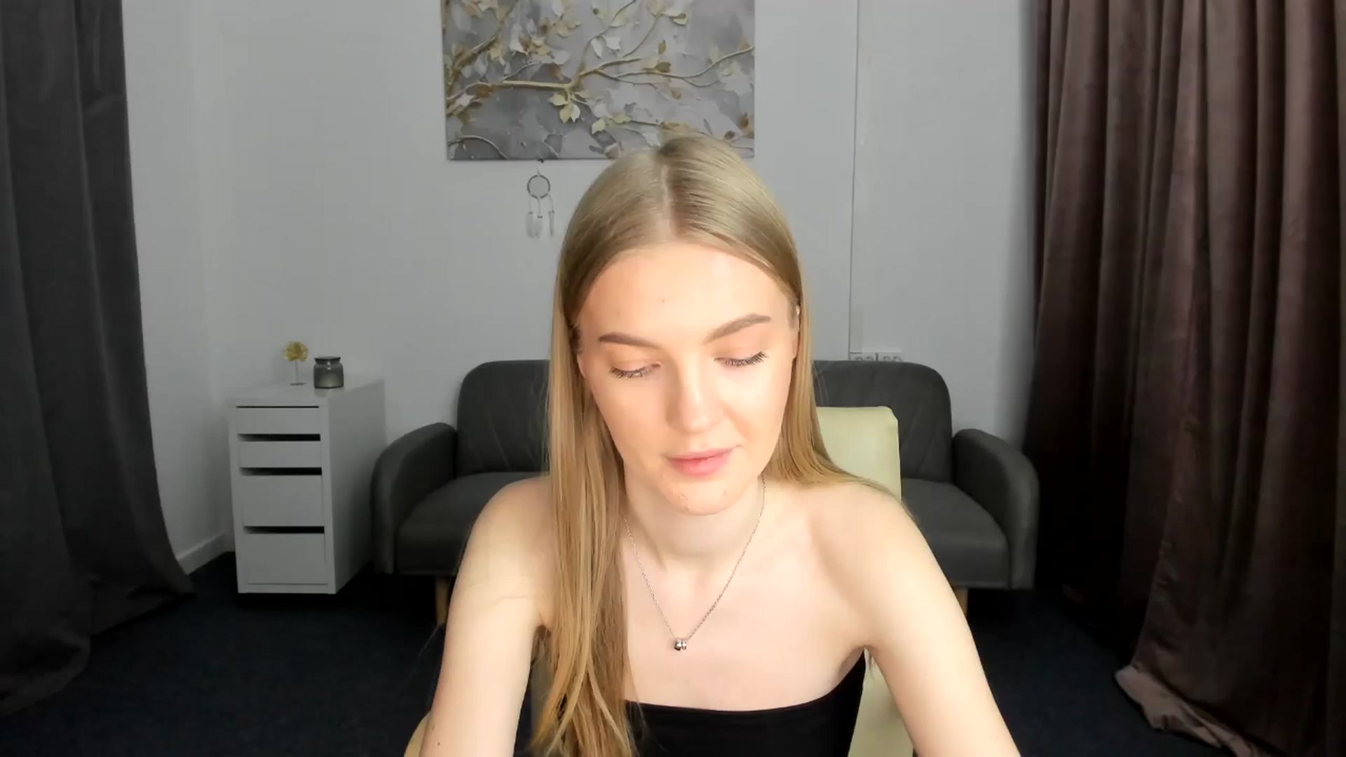 Gallery image thumbnail from AndySky's myfreecams stream on, 02/06/2025, 15:55 image 6 of 20