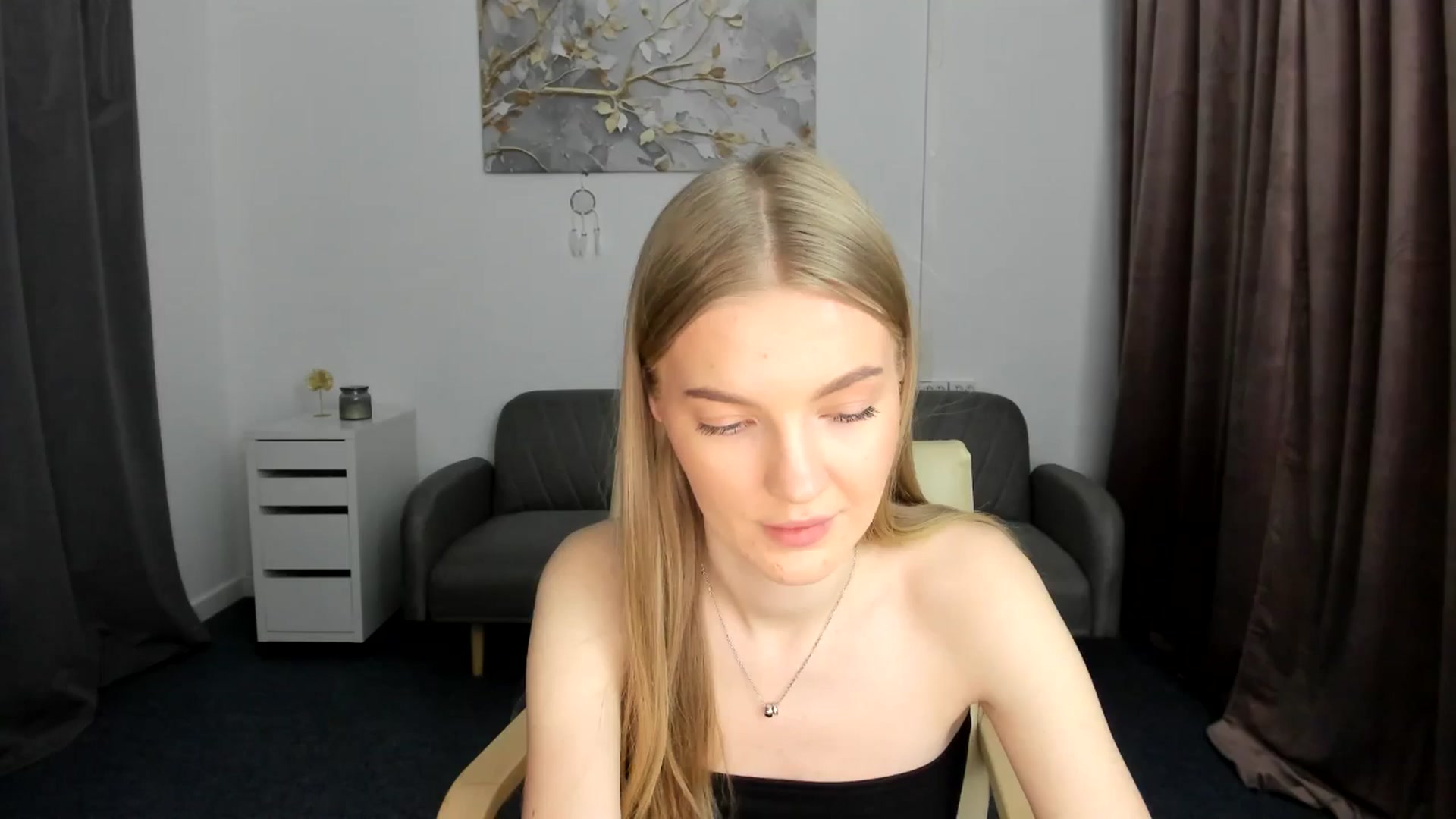 Gallery image thumbnail from AndySky's myfreecams stream on, 02/06/2025, 15:55 image 9 of 20