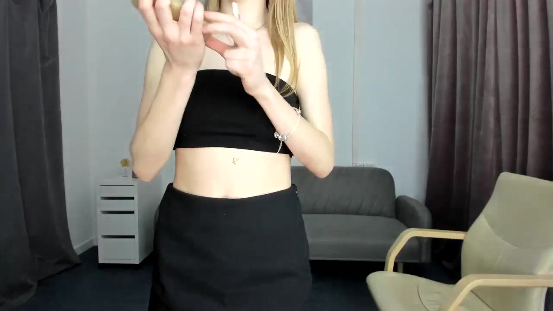 Gallery image thumbnail from AndySky's myfreecams stream on, 02/06/2025, 20:10 image 18 of 20