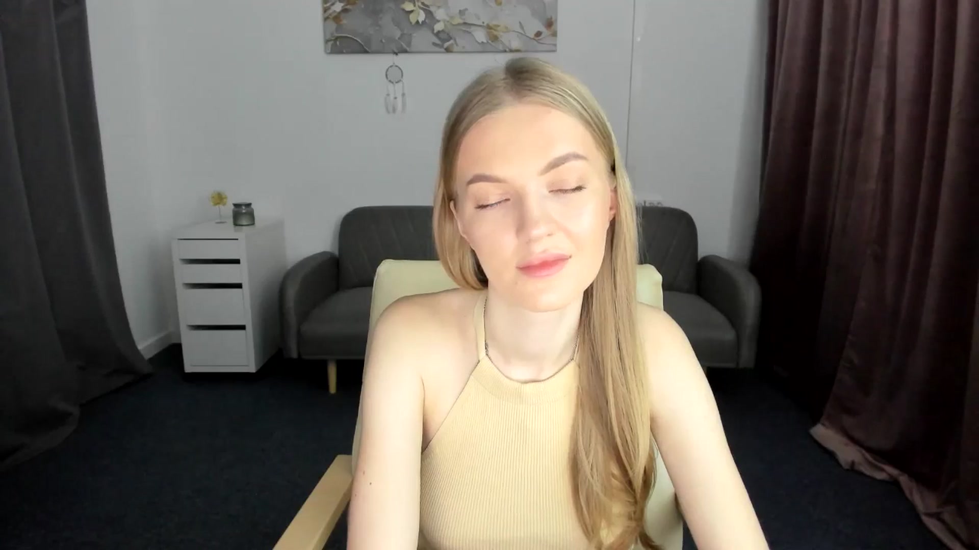 Gallery image thumbnail from AndySky's myfreecams stream on, 02/08/2025, 14:56 image 9 of 20