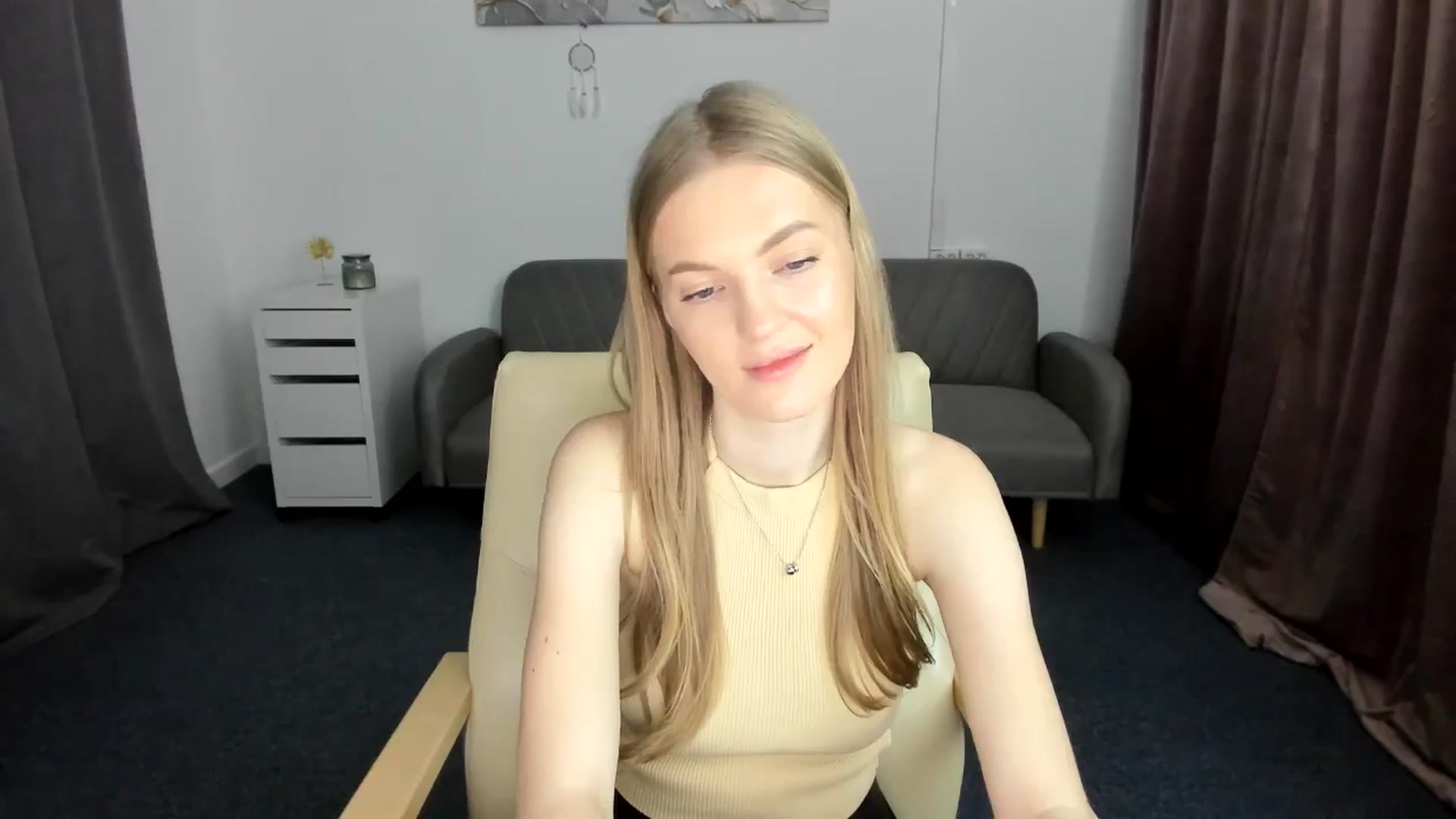 Gallery image thumbnail from AndySky's myfreecams stream on, 02/08/2025, 20:33 image 18 of 20