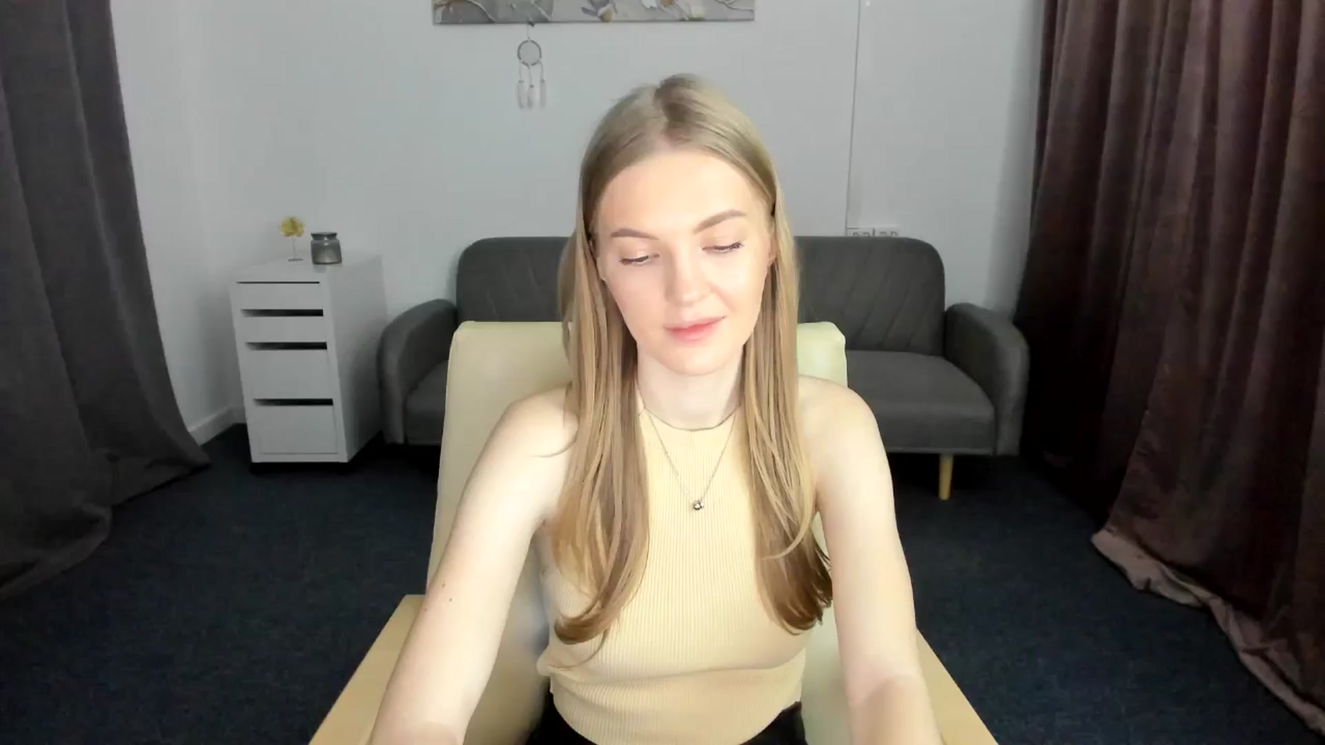 Gallery image thumbnail from AndySky's myfreecams stream on, 02/08/2025, 20:33 image 14 of 20
