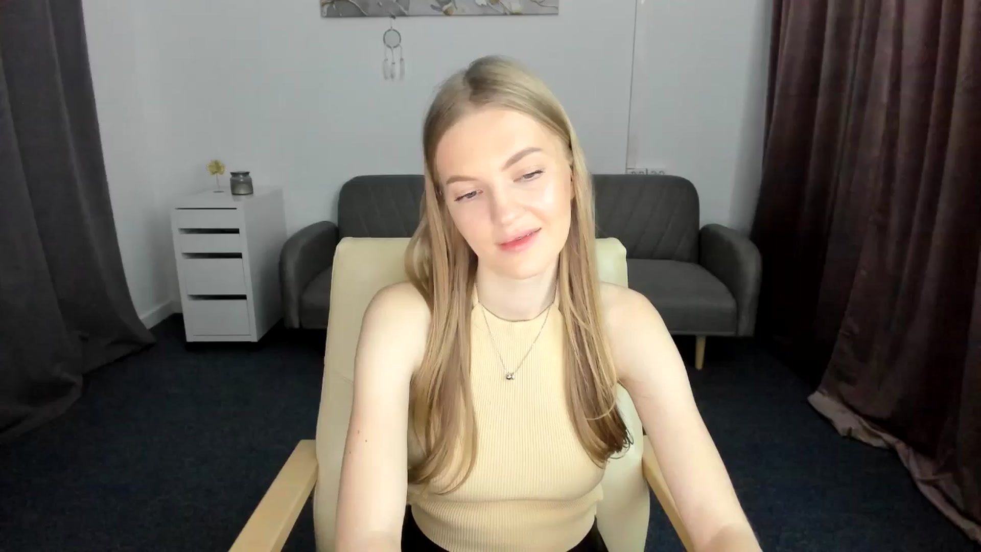 Gallery image thumbnail from AndySky's myfreecams stream on, 02/08/2025, 20:33 image 17 of 20
