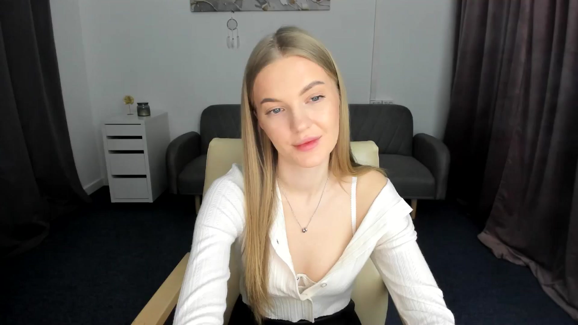 Gallery image thumbnail from AndySky's myfreecams stream on, 02/09/2025, 17:18 image 14 of 20