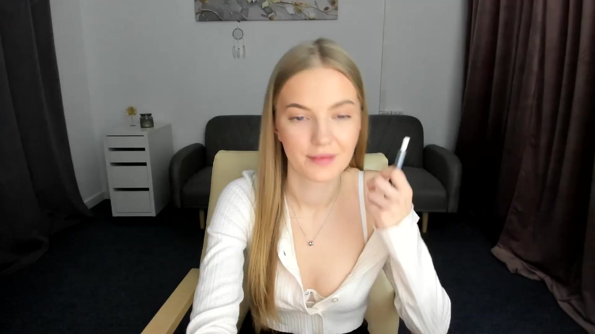 Gallery image thumbnail from AndySky's myfreecams stream on, 02/09/2025, 17:18 image 15 of 20
