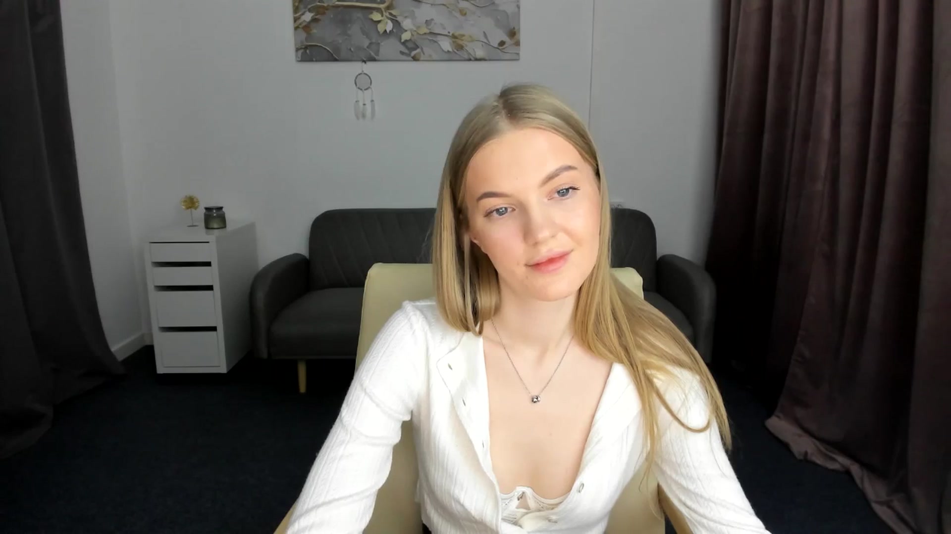 Gallery image thumbnail from AndySky's myfreecams stream on, 02/09/2025, 20:28 image 13 of 20