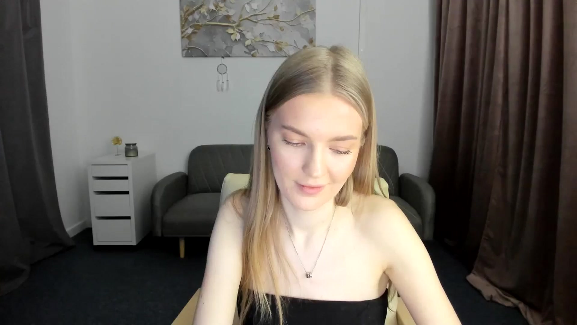 Gallery image thumbnail from AndySky's myfreecams stream on, 02/10/2025, 17:49 image 11 of 20