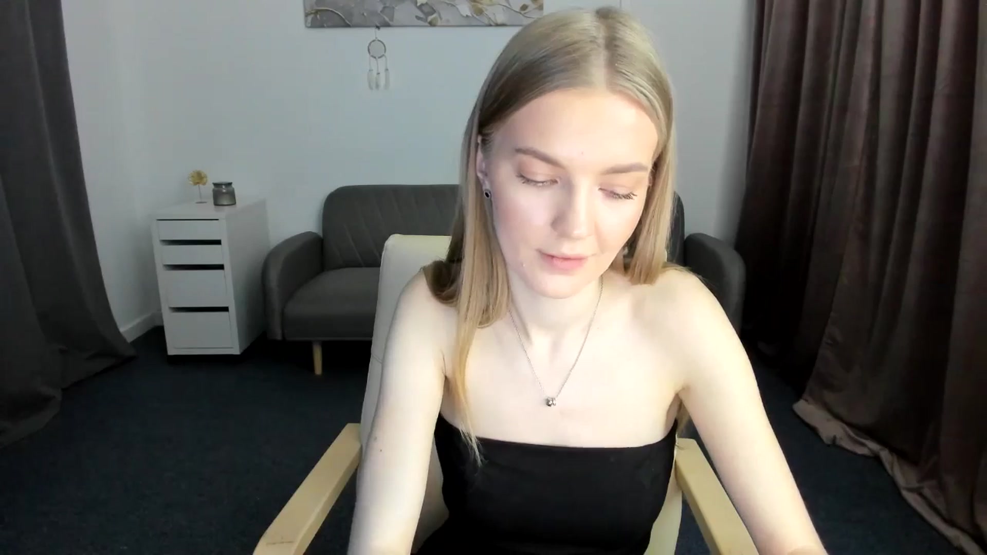 Gallery image thumbnail from AndySky's myfreecams stream on, 02/10/2025, 17:49 image 10 of 20