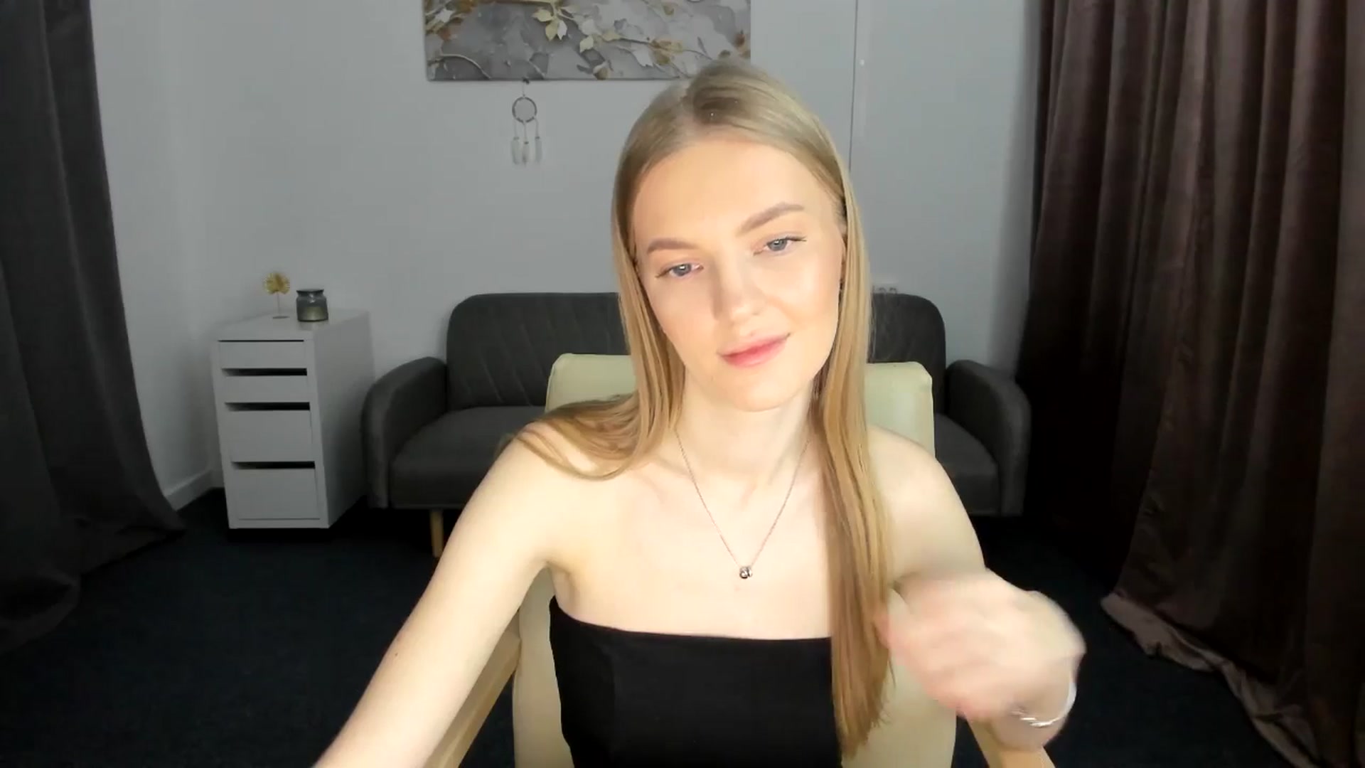 Gallery image thumbnail from AndySky's myfreecams stream on, 02/10/2025, 17:49 image 17 of 20