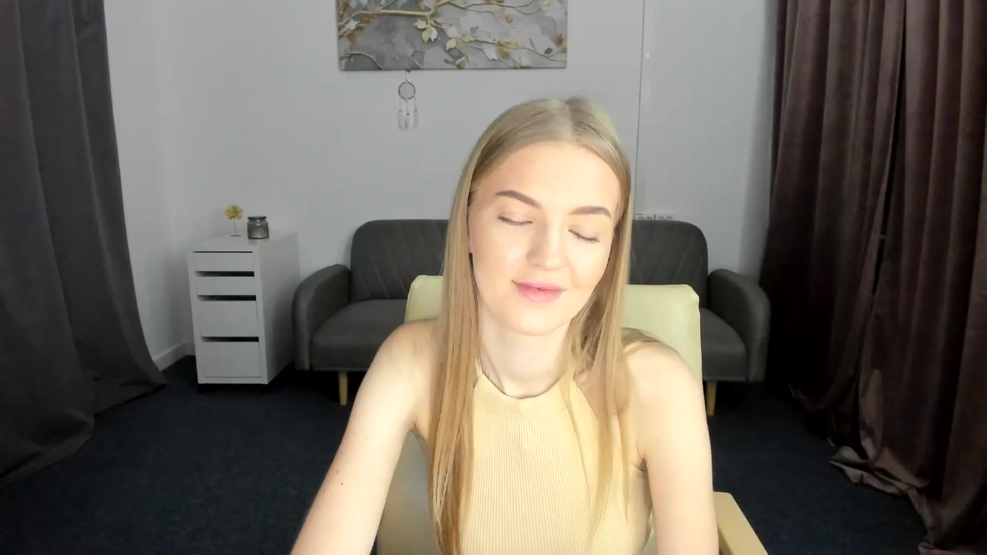 Gallery image thumbnail from AndySky's myfreecams stream on, 02/13/2025, 16:06 image 5 of 20