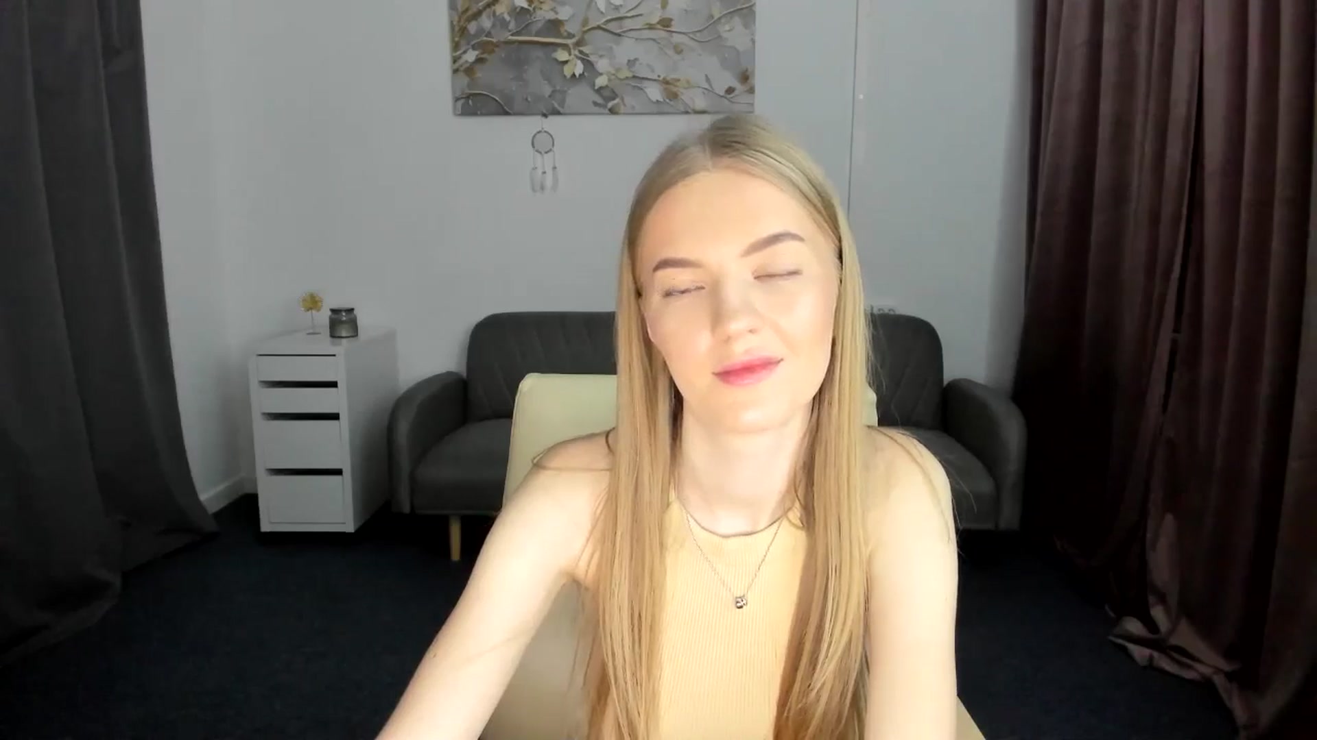 Gallery image thumbnail from AndySky's myfreecams stream on, 02/13/2025, 19:48 image 2 of 20