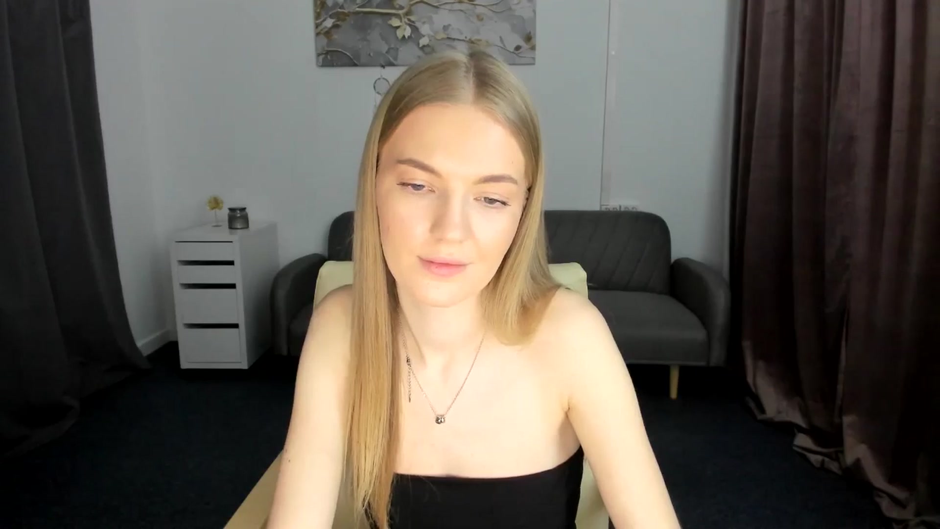 Gallery image thumbnail from AndySky's myfreecams stream on, 02/16/2025, 14:43 image 10 of 20