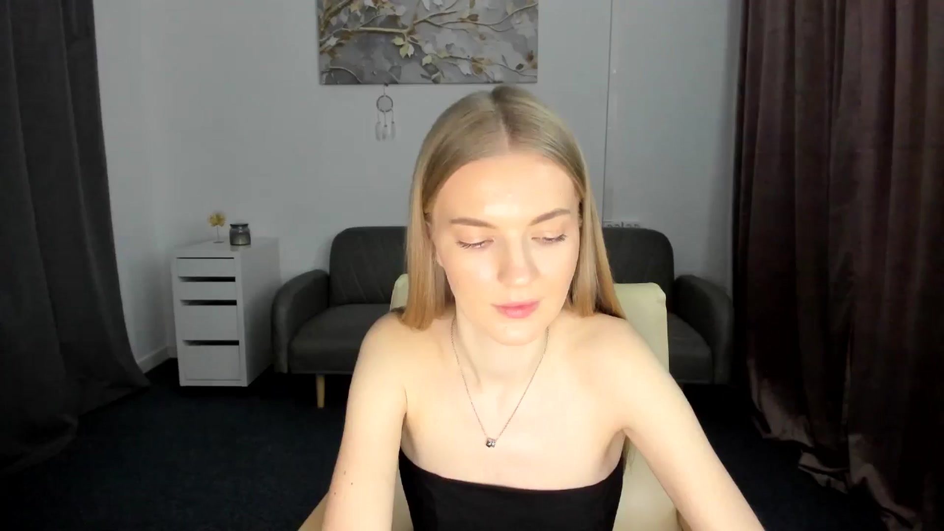 Gallery image thumbnail from AndySky's myfreecams stream on, 02/16/2025, 17:34 image 6 of 20