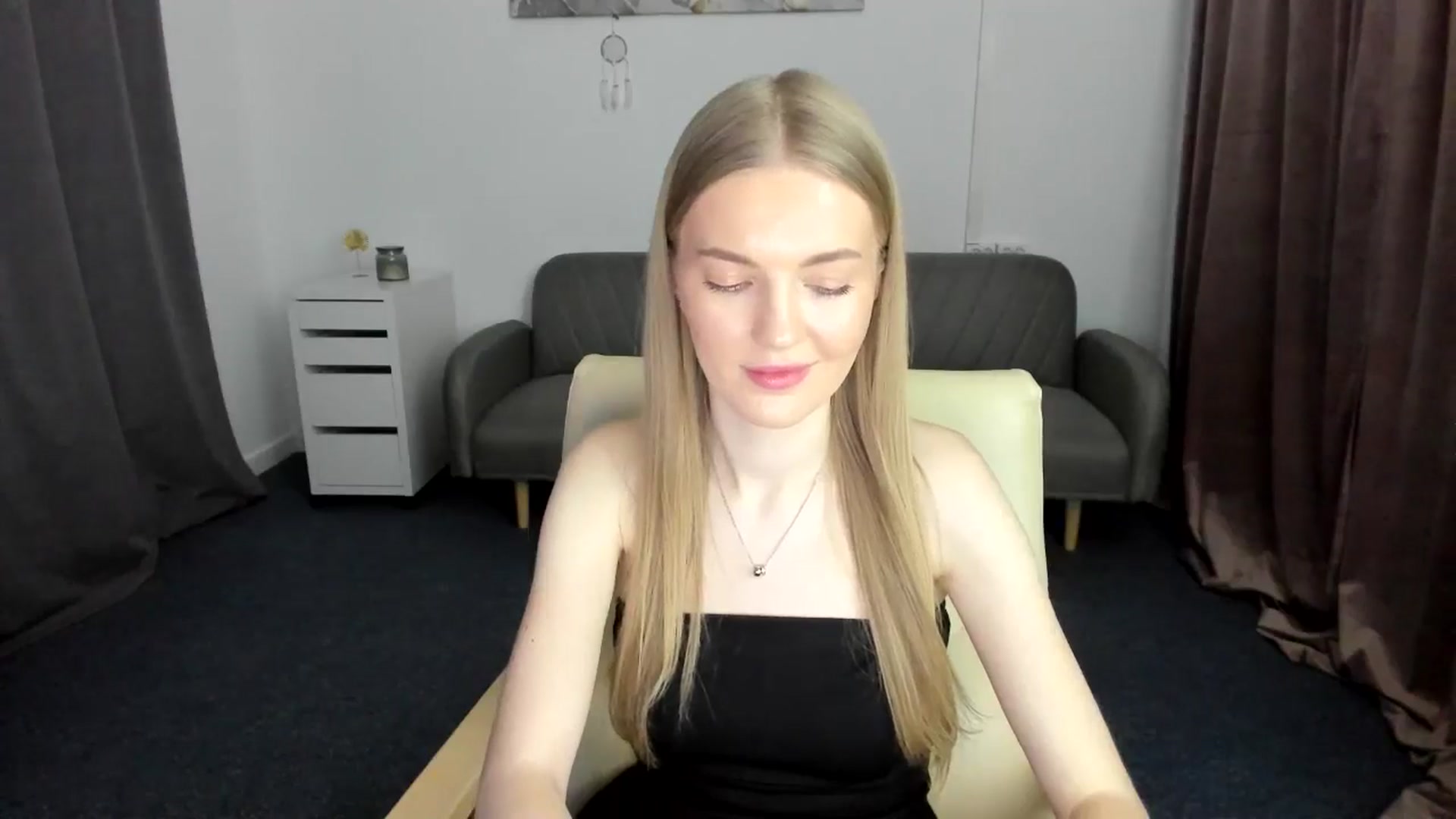 Gallery image thumbnail from AndySky's myfreecams stream on, 02/16/2025, 20:14 image 12 of 20
