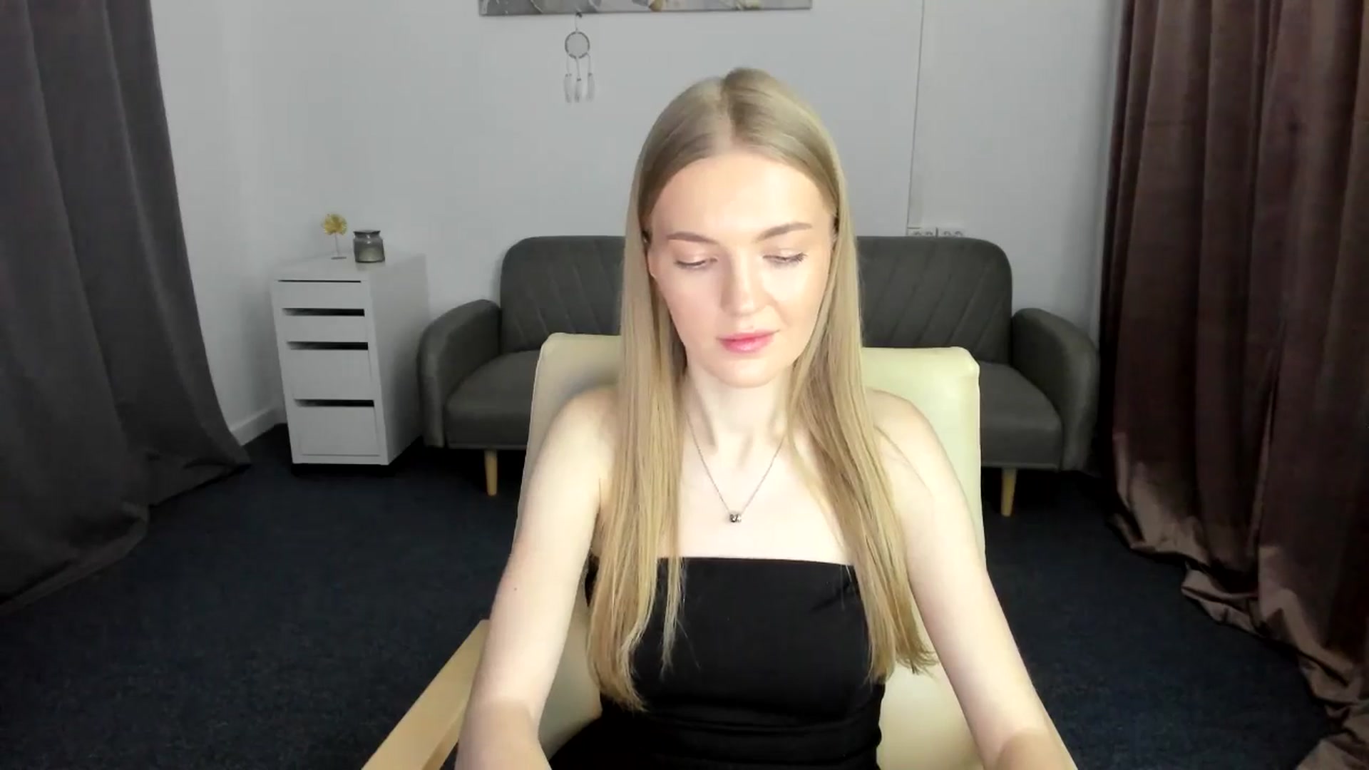Gallery image thumbnail from AndySky's myfreecams stream on, 02/16/2025, 20:14 image 14 of 20