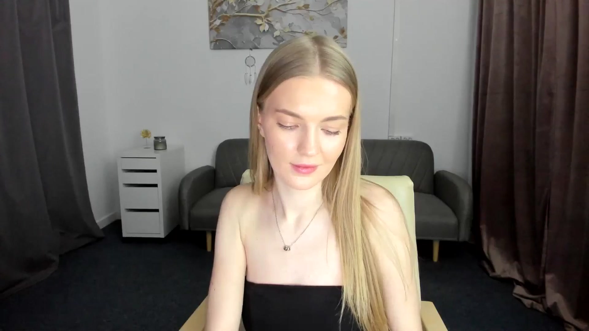 Gallery image thumbnail from AndySky's myfreecams stream on, 02/16/2025, 20:14 image 17 of 20
