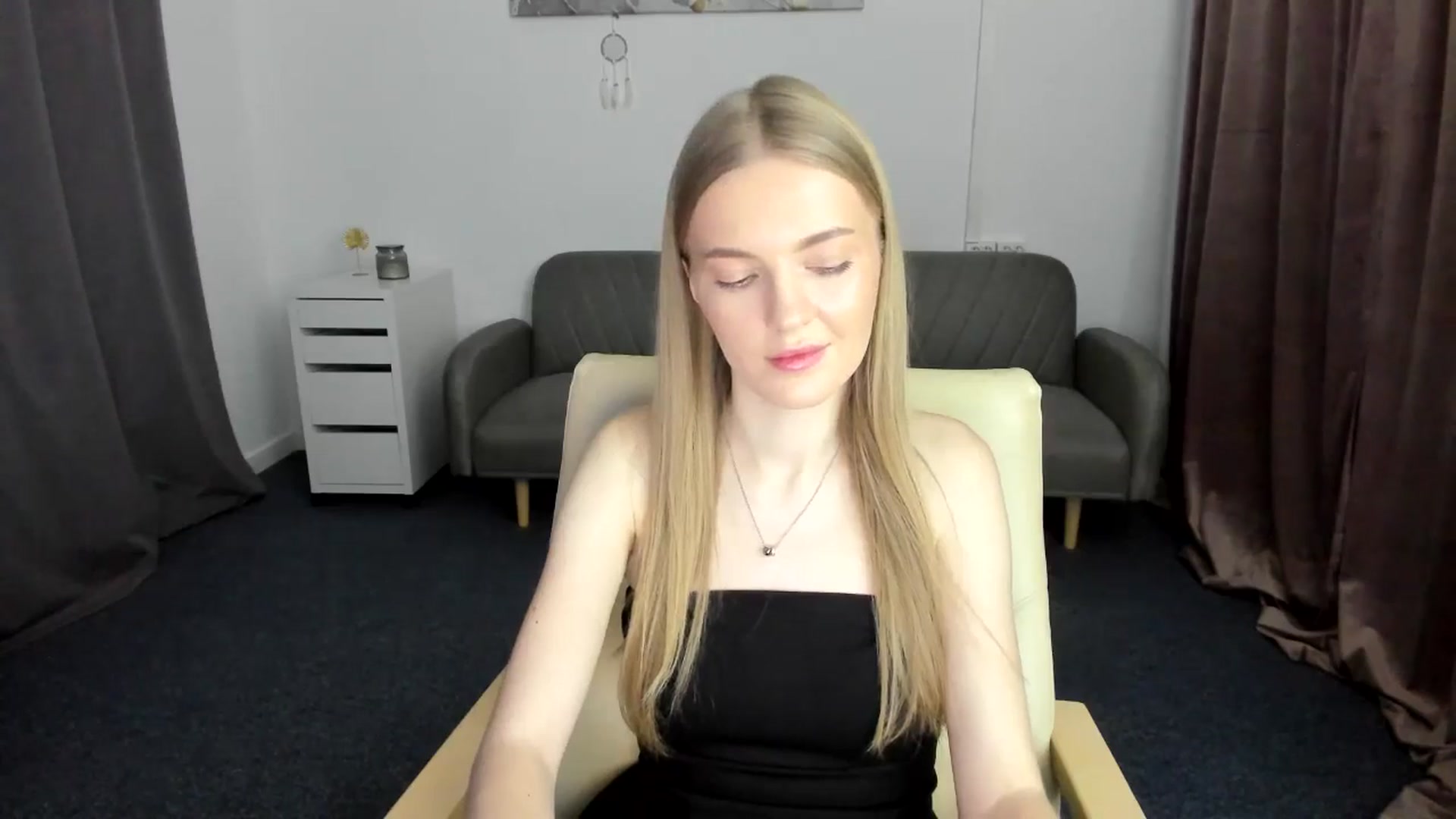 Gallery image thumbnail from AndySky's myfreecams stream on, 02/16/2025, 20:14 image 15 of 20