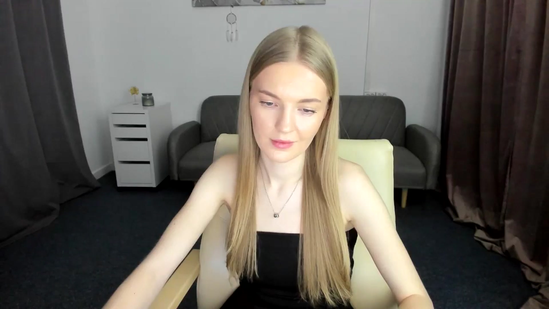 Gallery image thumbnail from AndySky's myfreecams stream on, 02/16/2025, 20:14 image 6 of 20