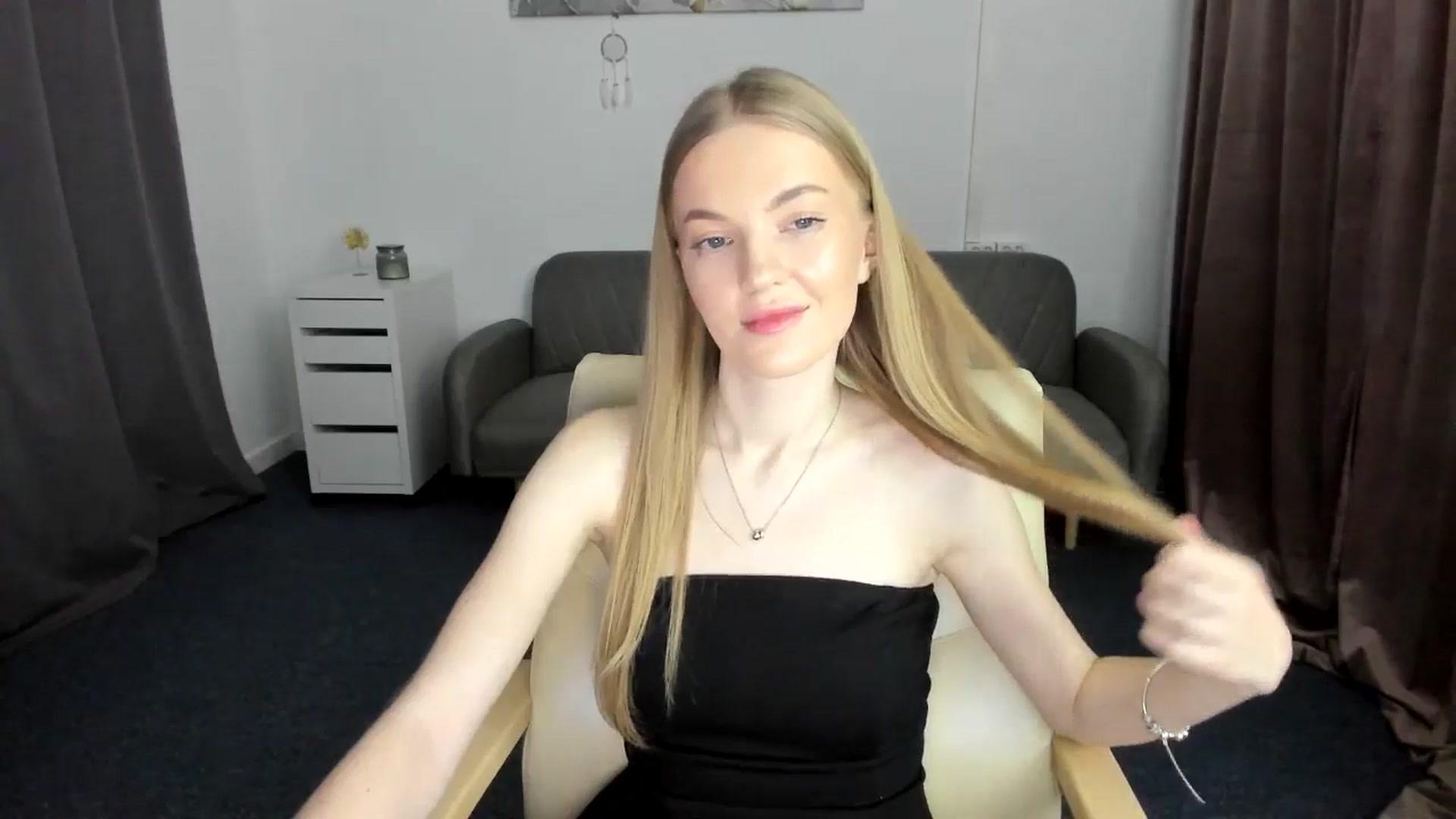 Gallery image thumbnail from AndySky's myfreecams stream on, 02/16/2025, 20:14 image 10 of 20