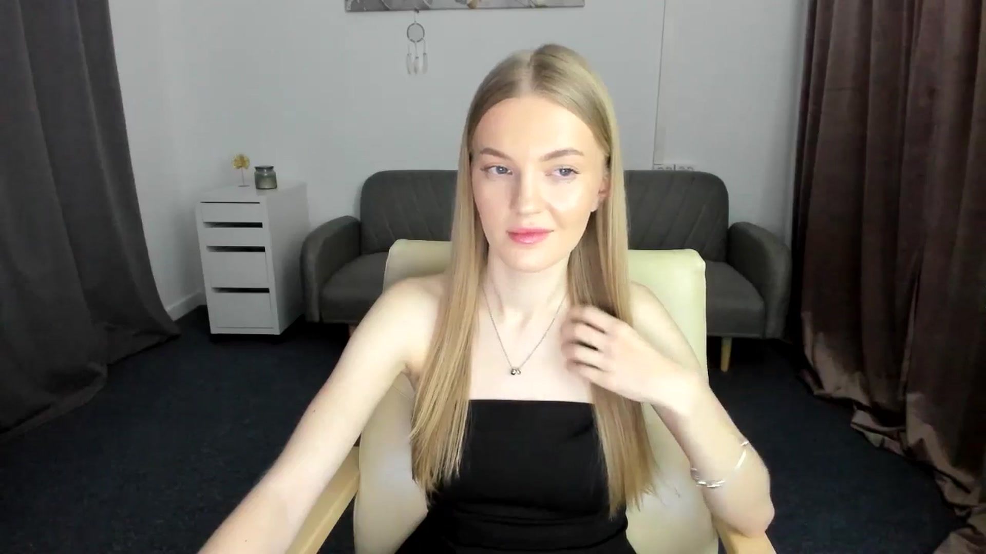 Gallery image thumbnail from AndySky's myfreecams stream on, 02/16/2025, 20:14 image 5 of 20