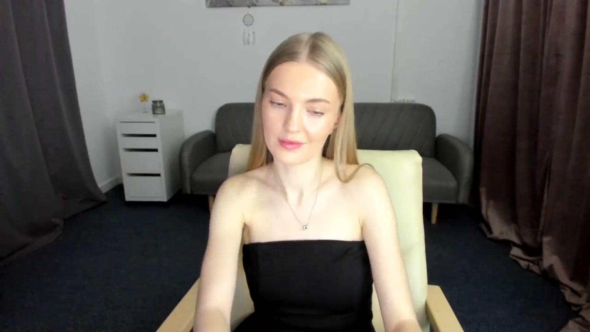 Gallery image thumbnail from AndySky's myfreecams stream on, 02/16/2025, 20:14 image 16 of 20
