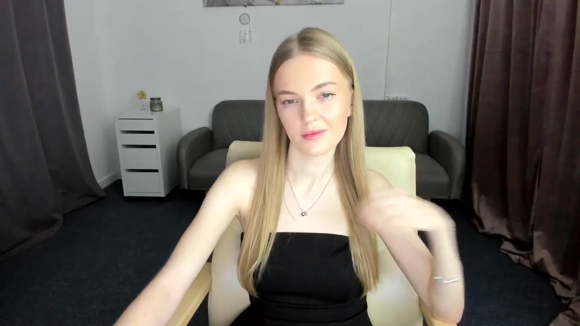 Gallery image thumbnail from AndySky's myfreecams stream on, 02/16/2025, 20:14 image 11 of 20