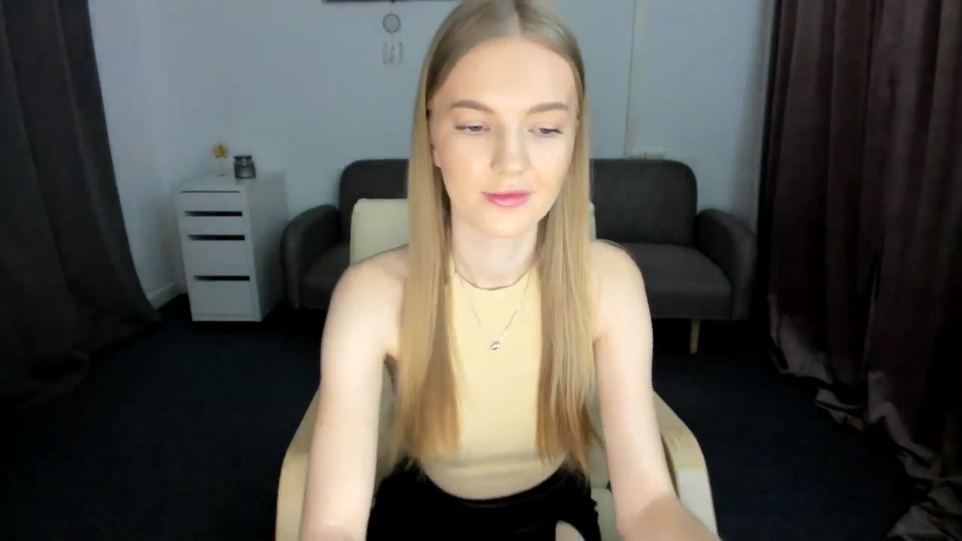 Gallery image thumbnail from AndySky's myfreecams stream on, 02/17/2025, 14:13 image 11 of 20